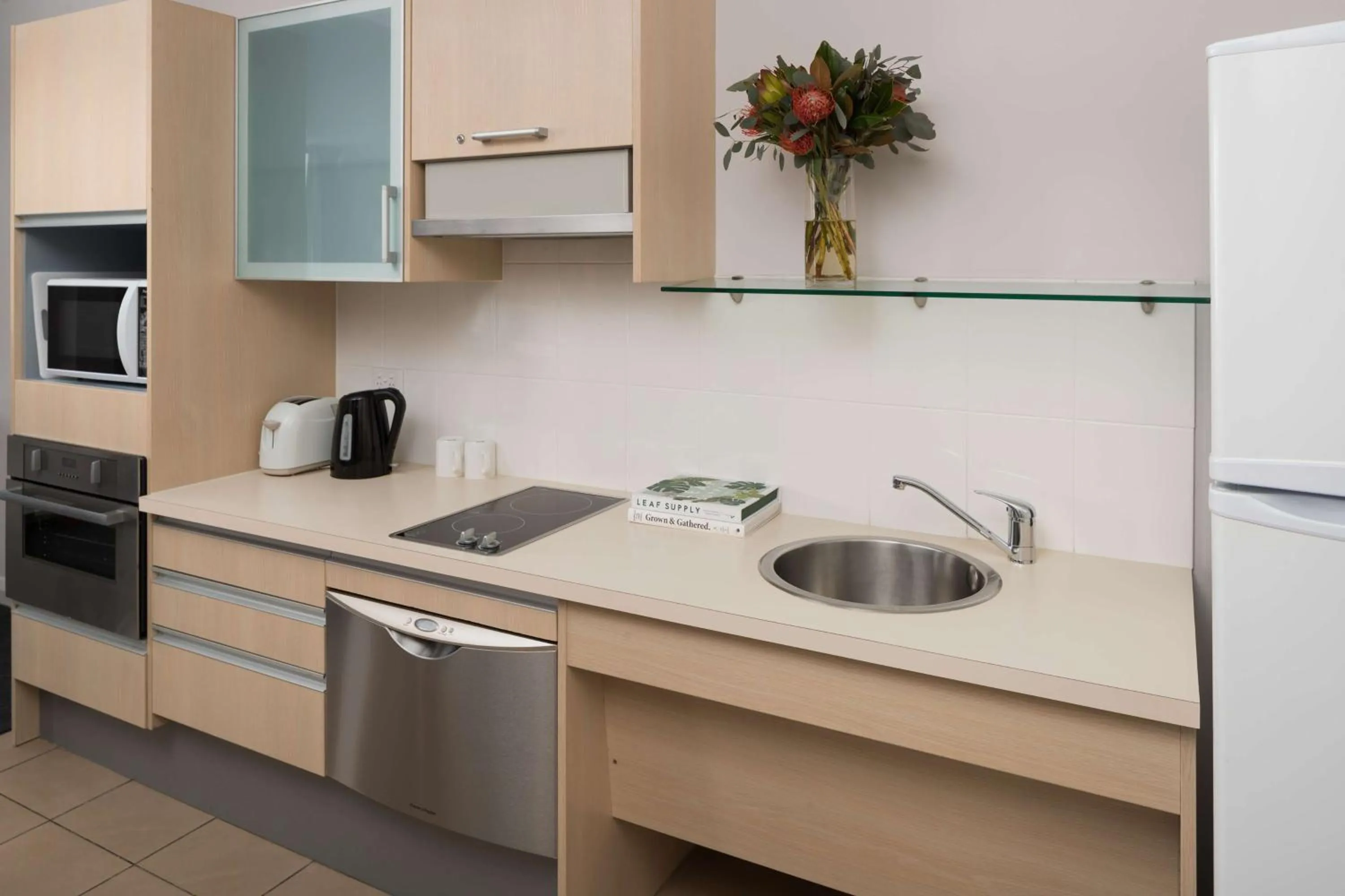 Summer in Rydges Mount Panorama Bathurst