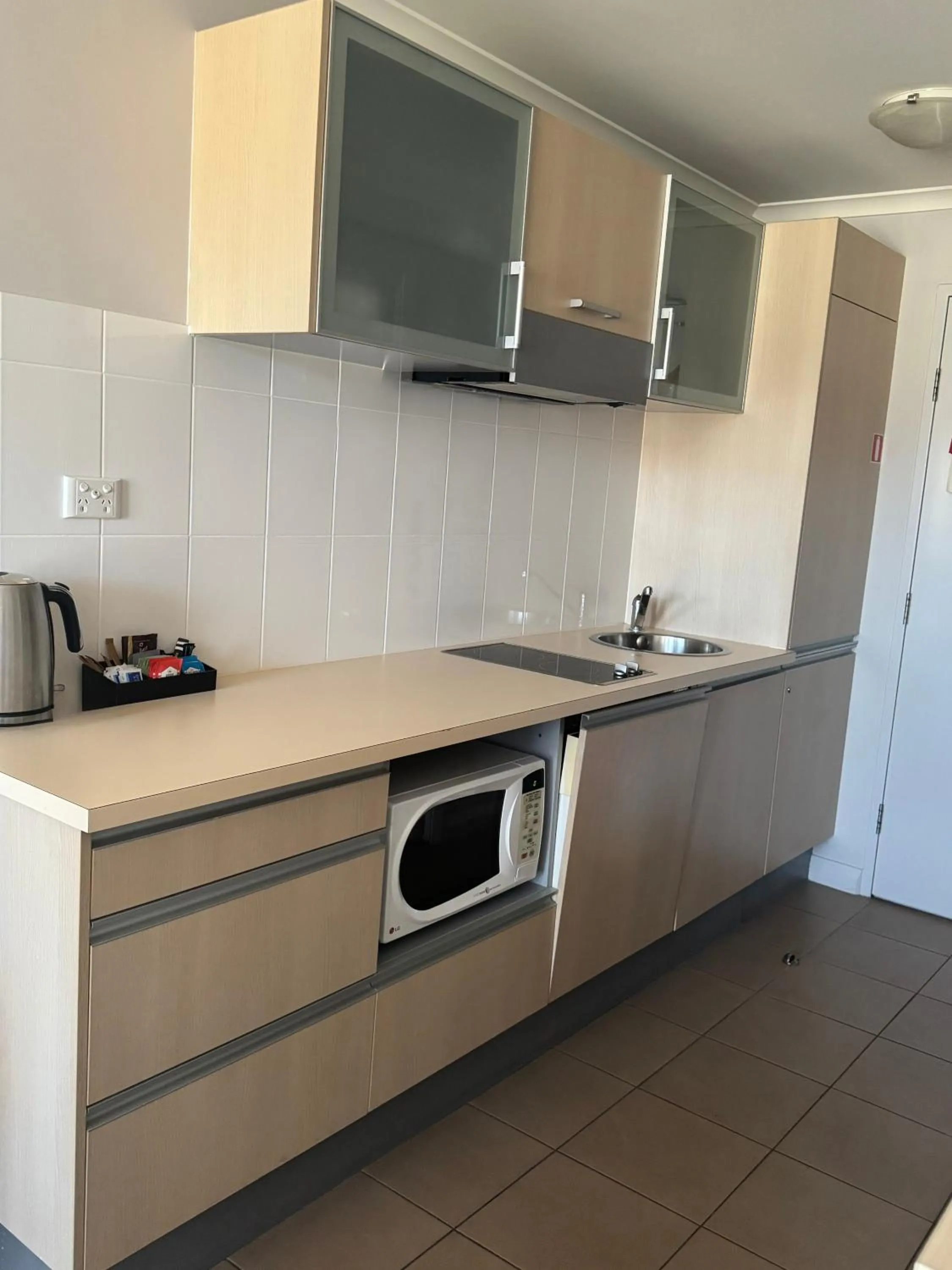 Kitchen or kitchenette in Rydges Mount Panorama Bathurst
