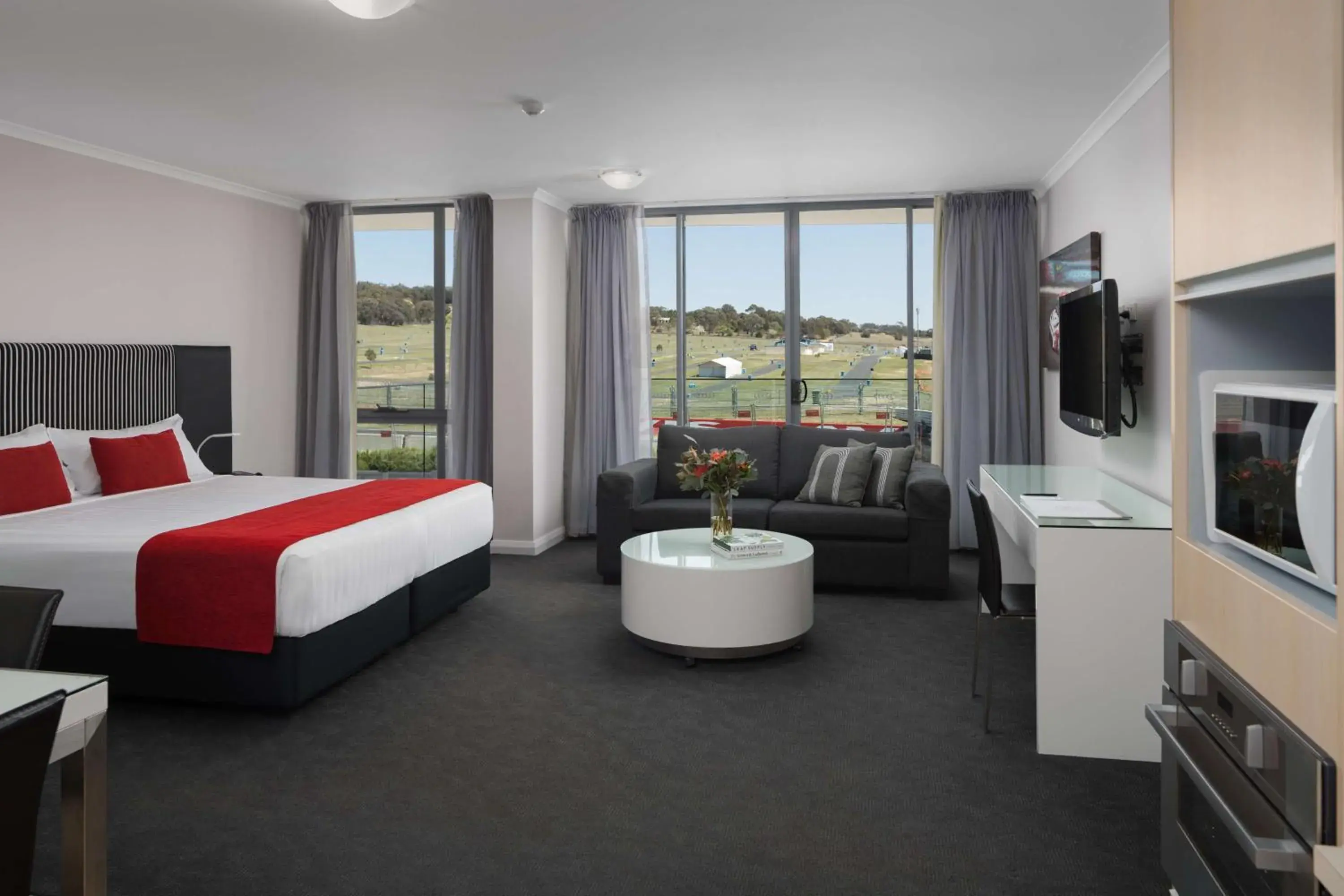 Property building, Bed in Rydges Mount Panorama Bathurst Property building, Bed in Rydges Mount Panorama Bathurst