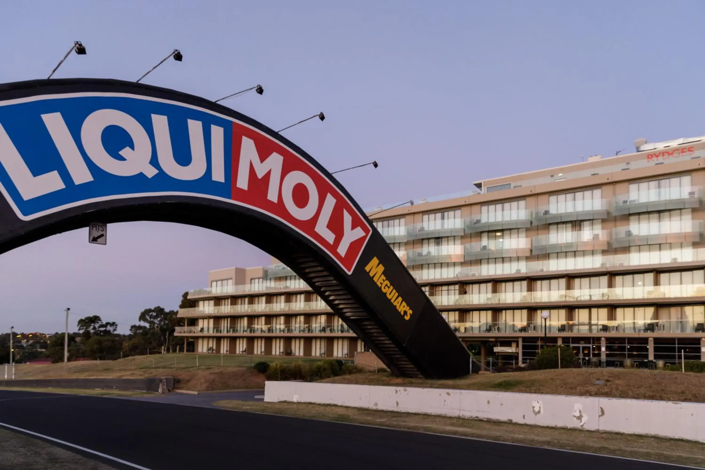 Property building in Rydges Mount Panorama Bathurst Property building in Rydges Mount Panorama Bathurst