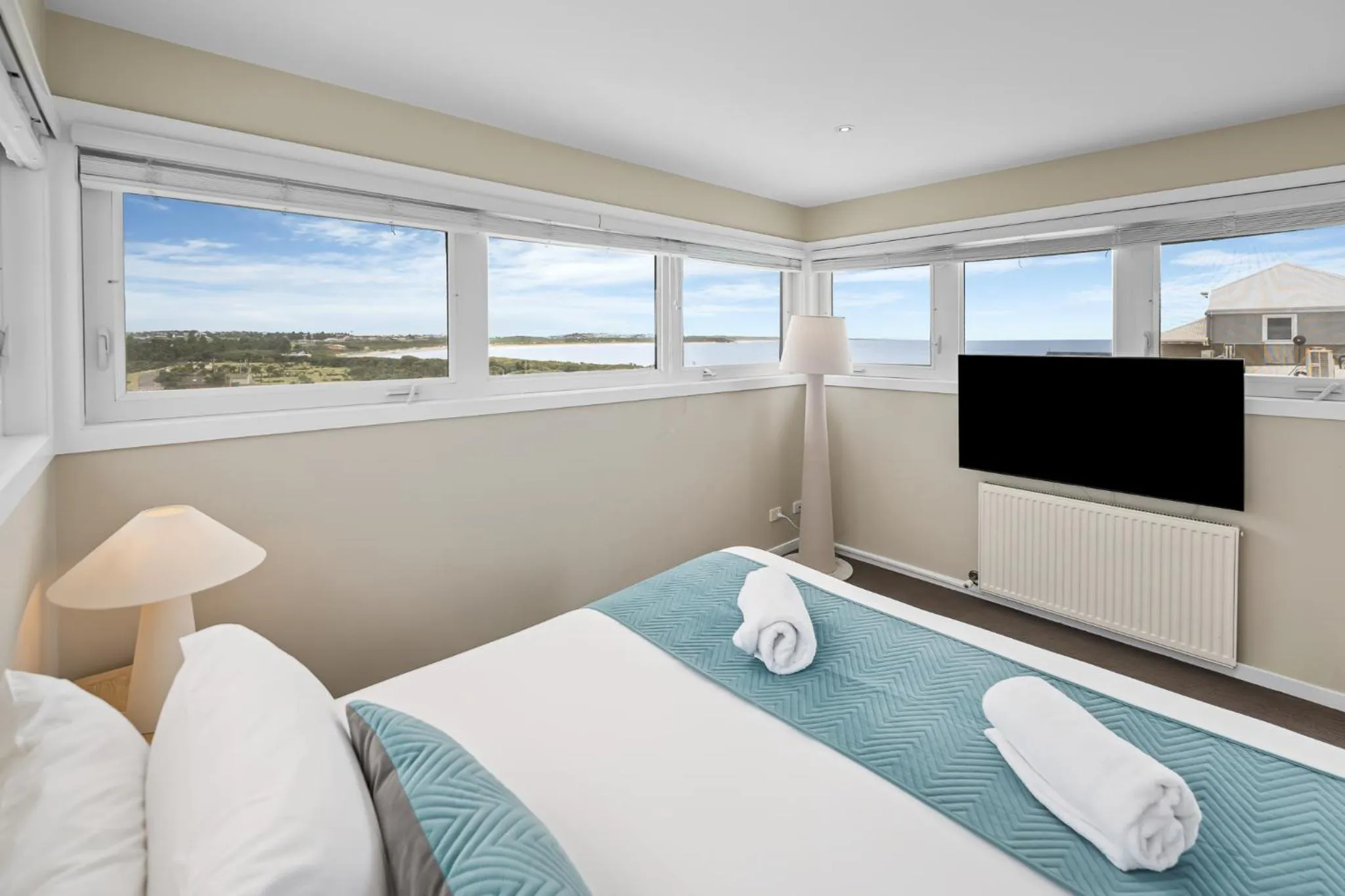 Bed in Deep Blue Hotel & Hot Springs