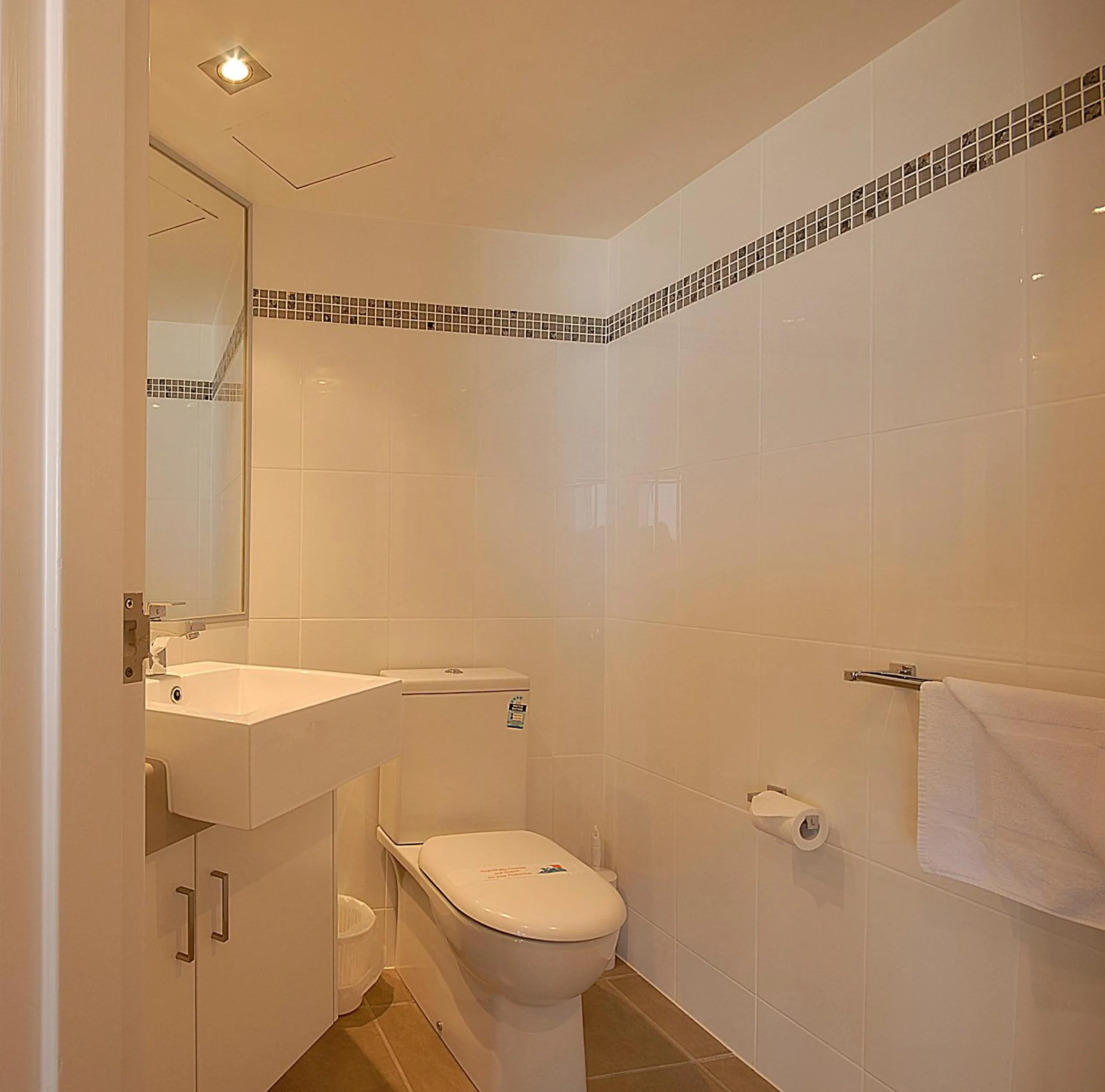 San Simeon Beachfront Apartments Tugun