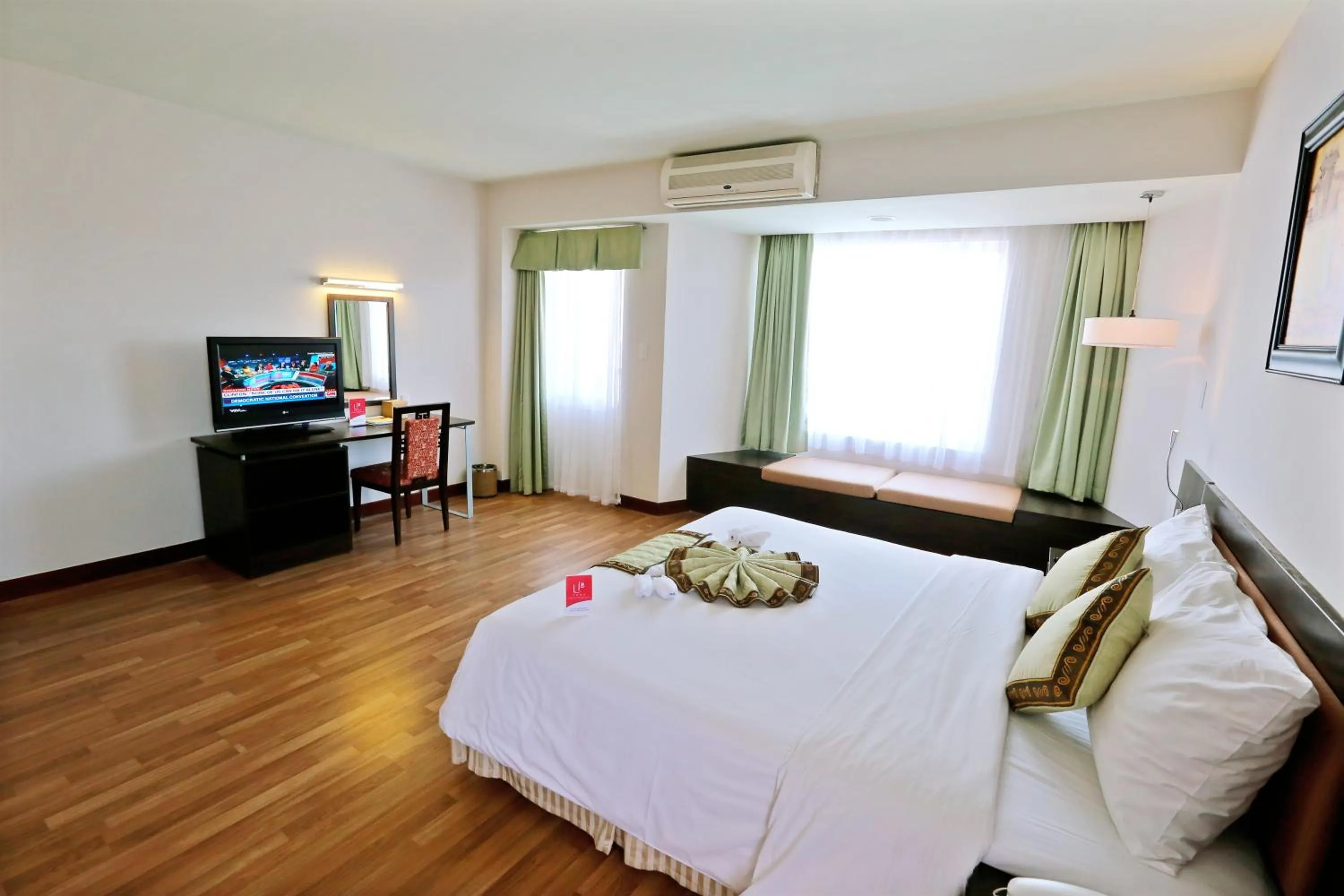 Bed in Park View Hotel