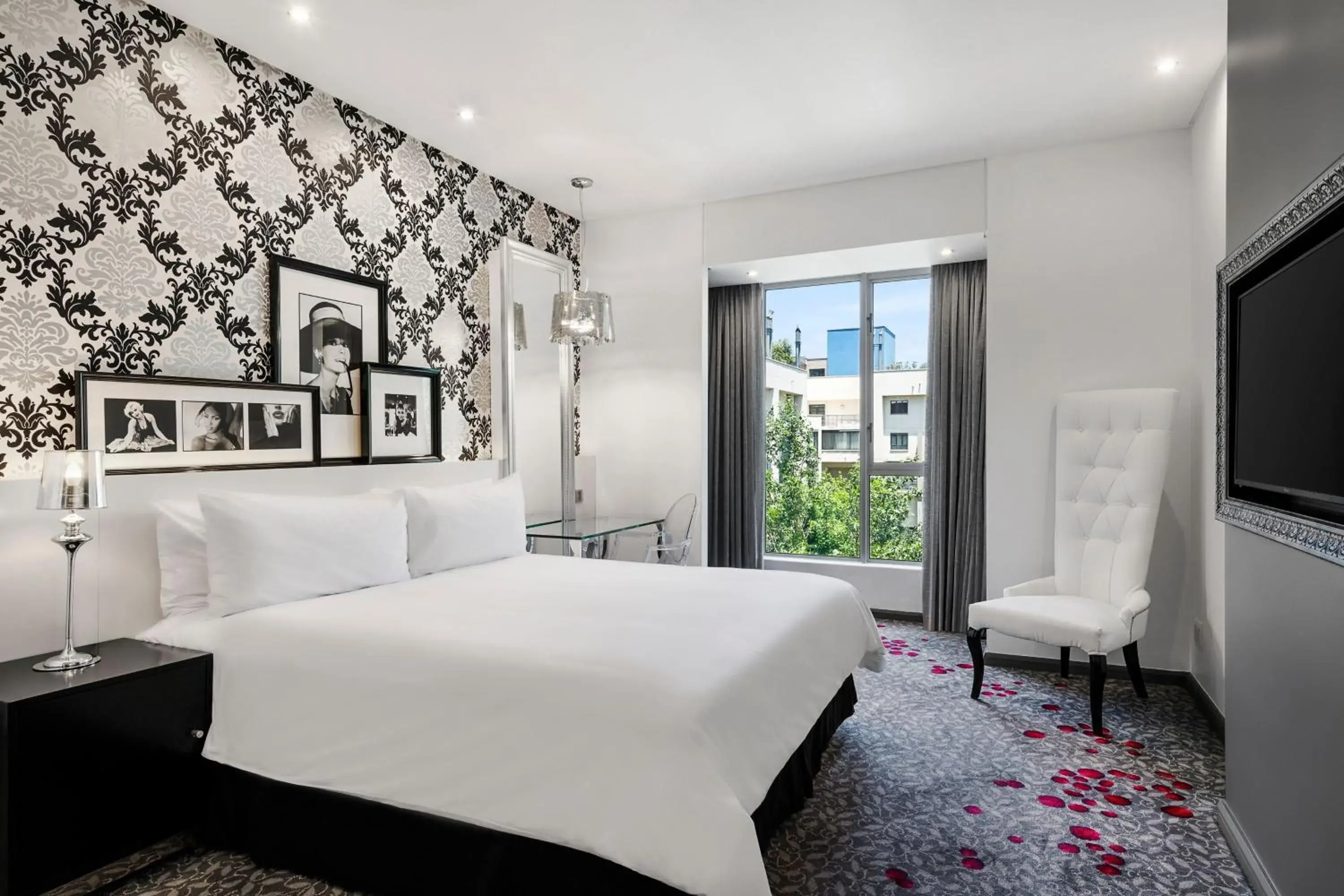 Guest room, 1 King Bed in Protea Hotel Fire & Ice! by Marriott Johannesburg Melrose Arch Guest room, 1 King Bed in Protea Hotel Fire & Ice! by Marriott Johannesburg Melrose Arch