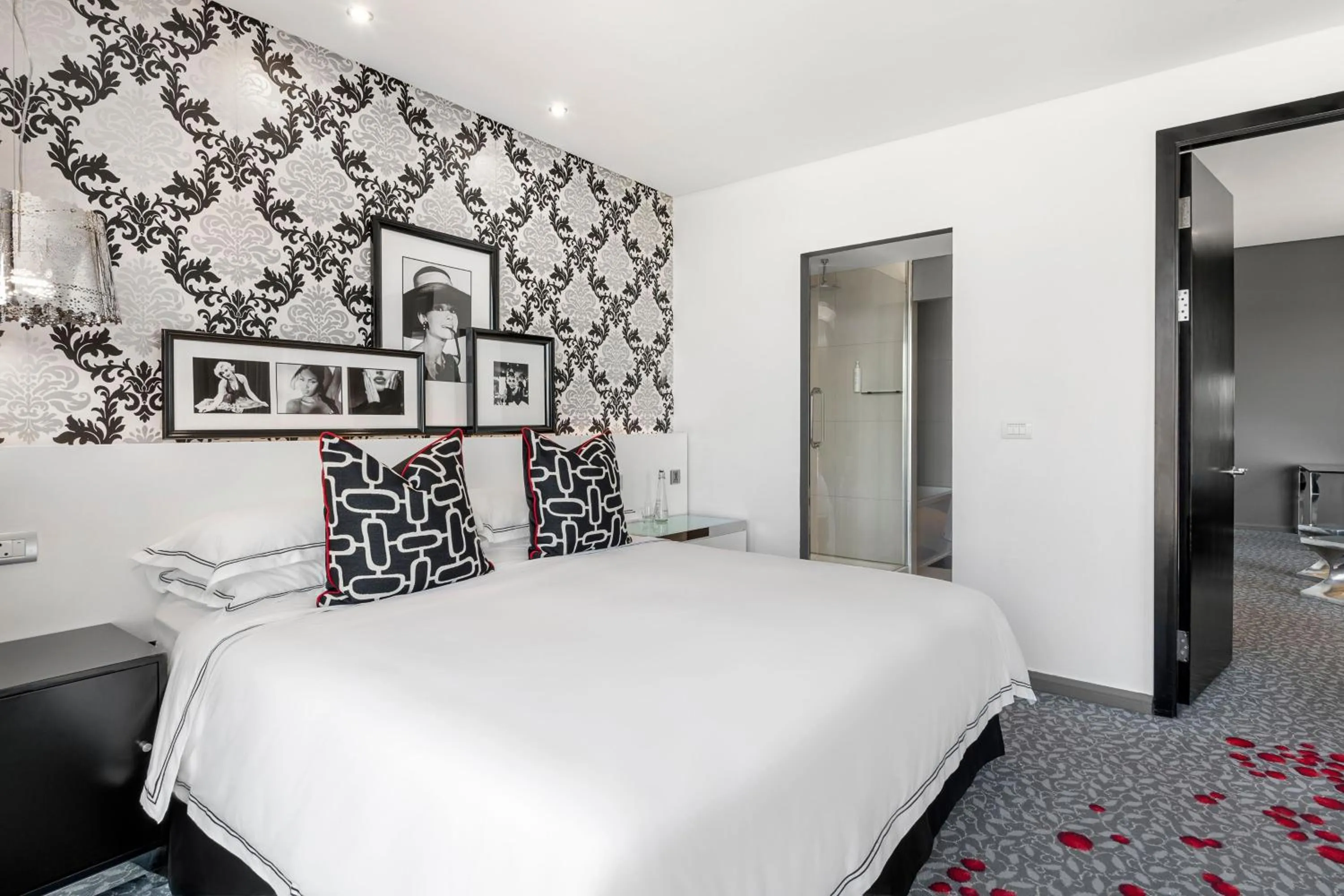 Photo of the whole room, Bed in Protea Hotel Fire & Ice! by Marriott Johannesburg Melrose Arch