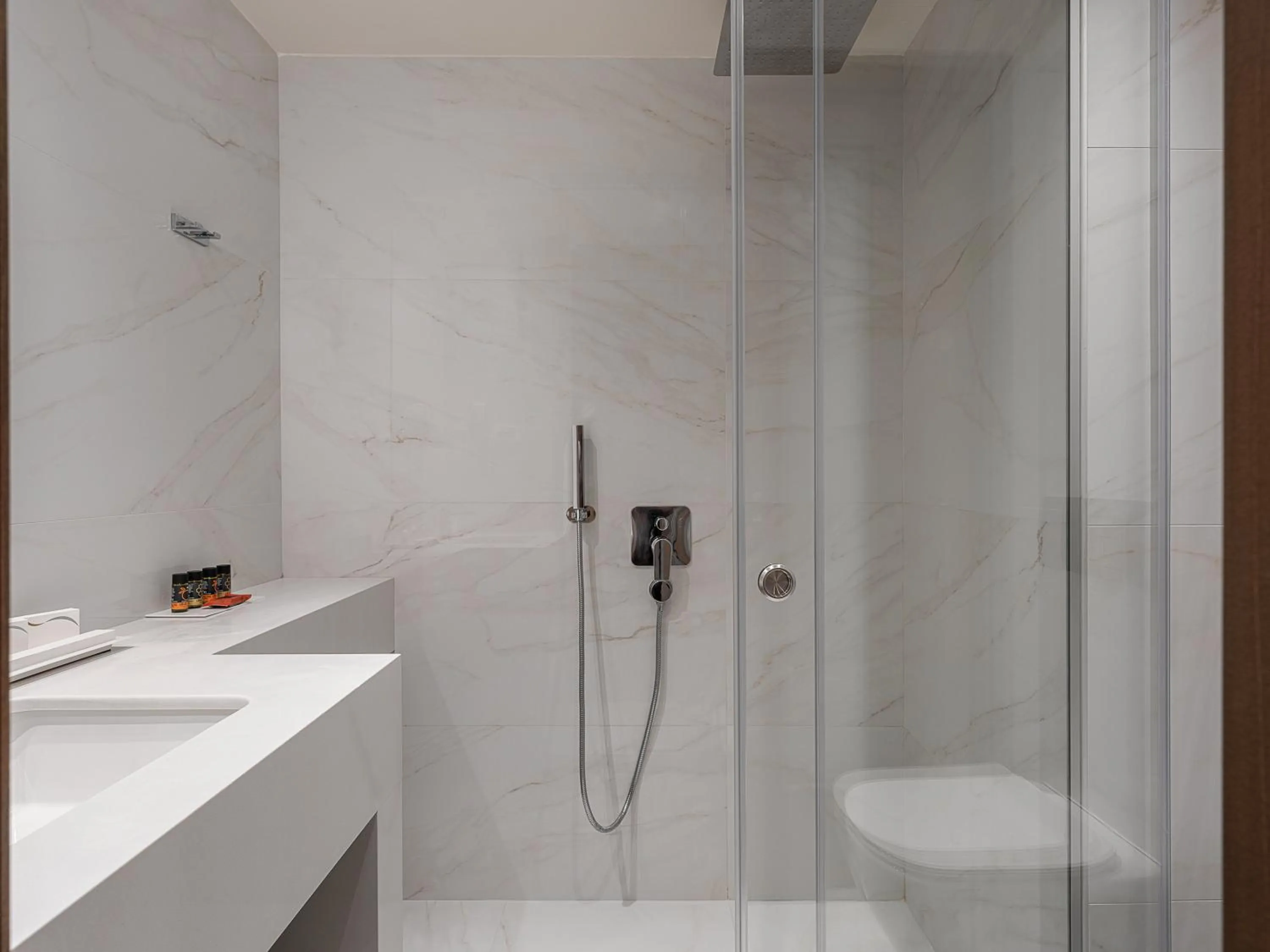 Shower in Civitel Akali Hotel