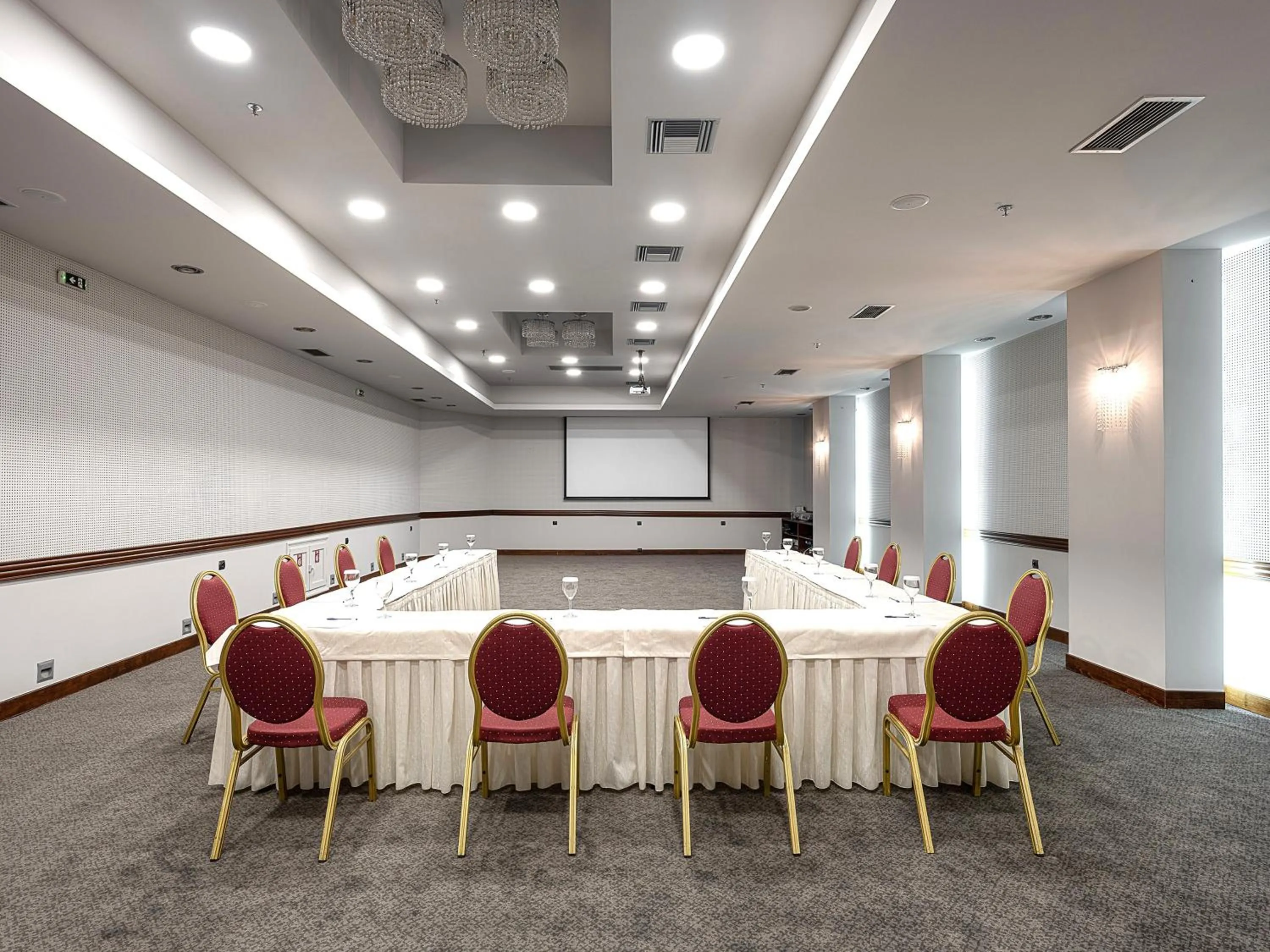 Meeting/conference room in Civitel Akali Hotel