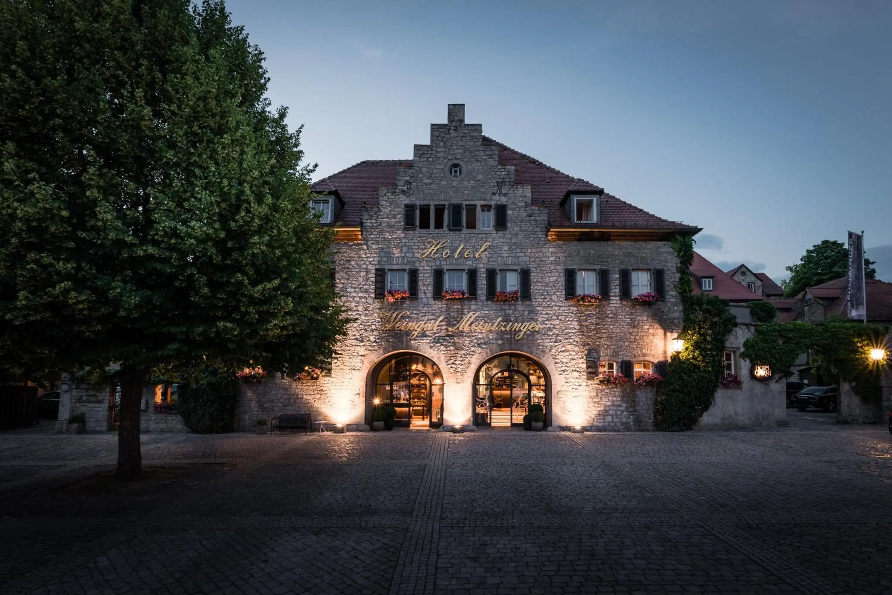 Hotel / Weingut Meintzinger Hotel / Weingut Meintzinger
