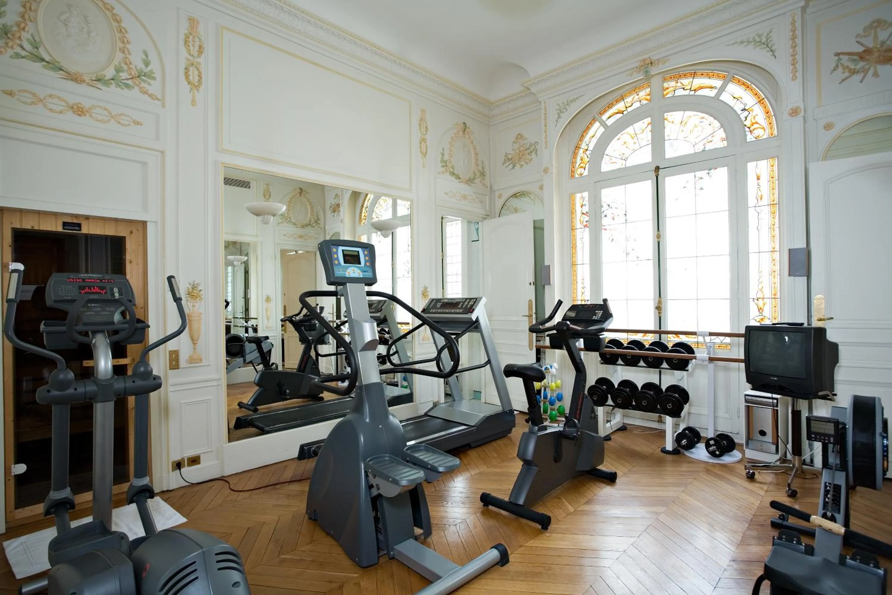 Fitness centre/facilities in Hôtel Raphael