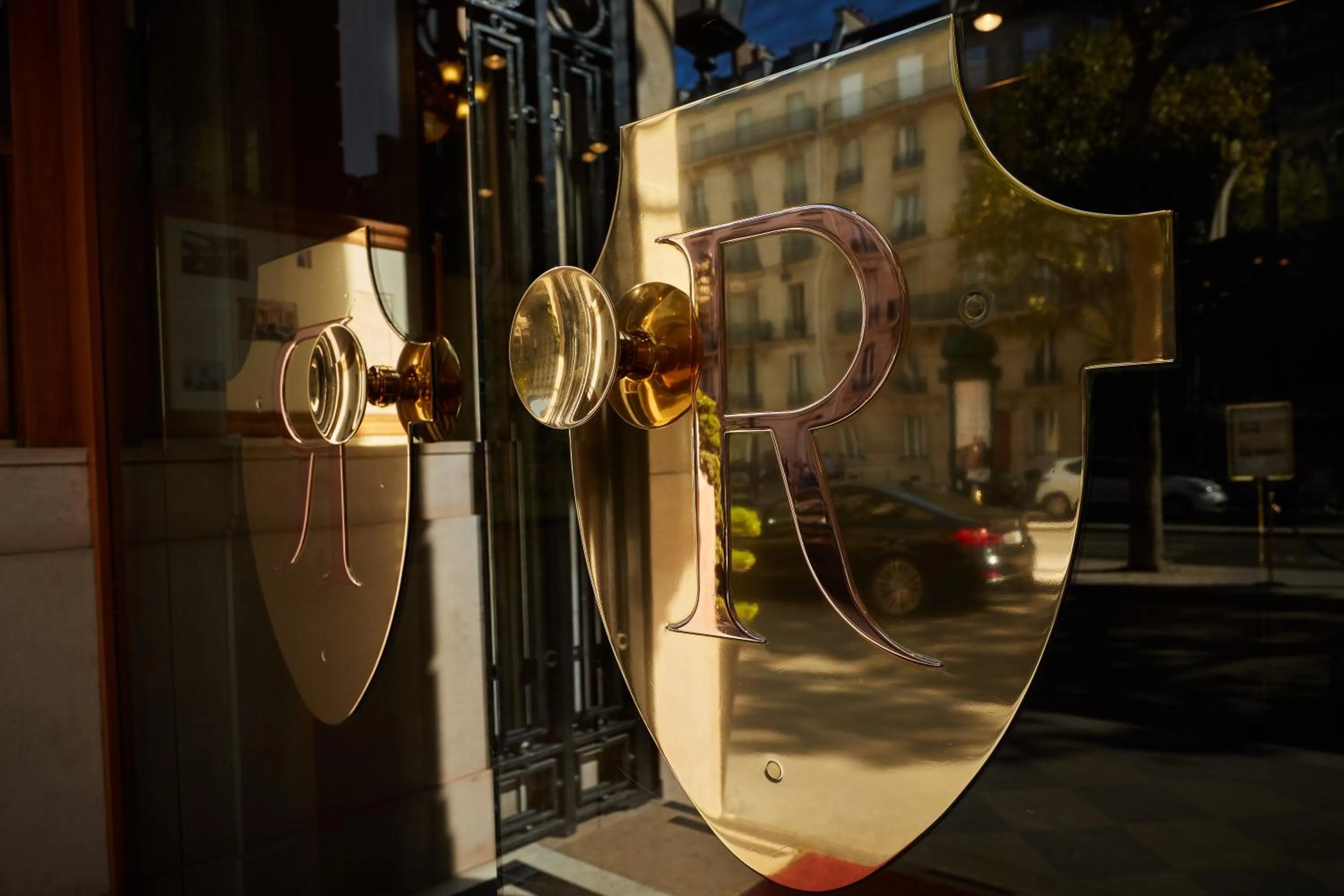 Facade/entrance in Hôtel Raphael