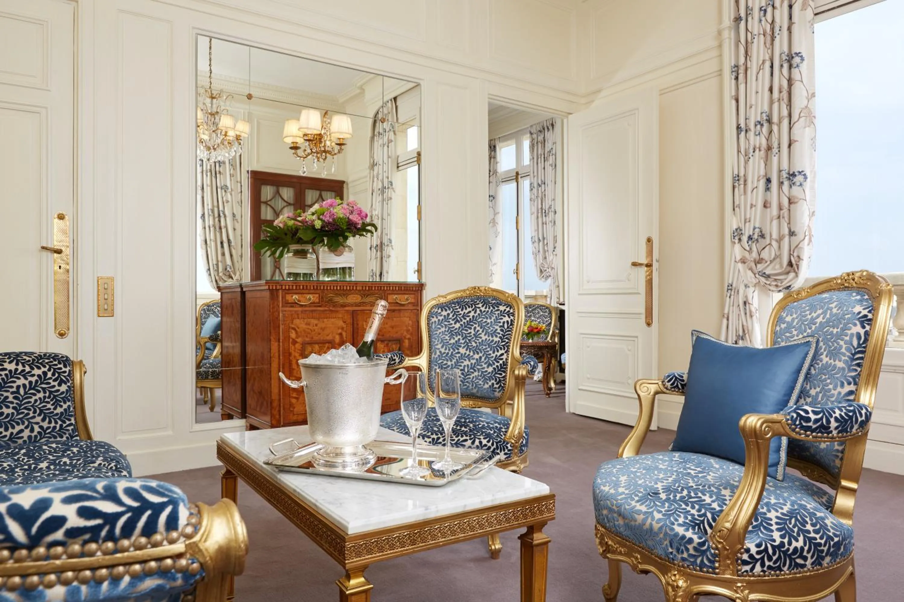 Living room in Hôtel Raphael