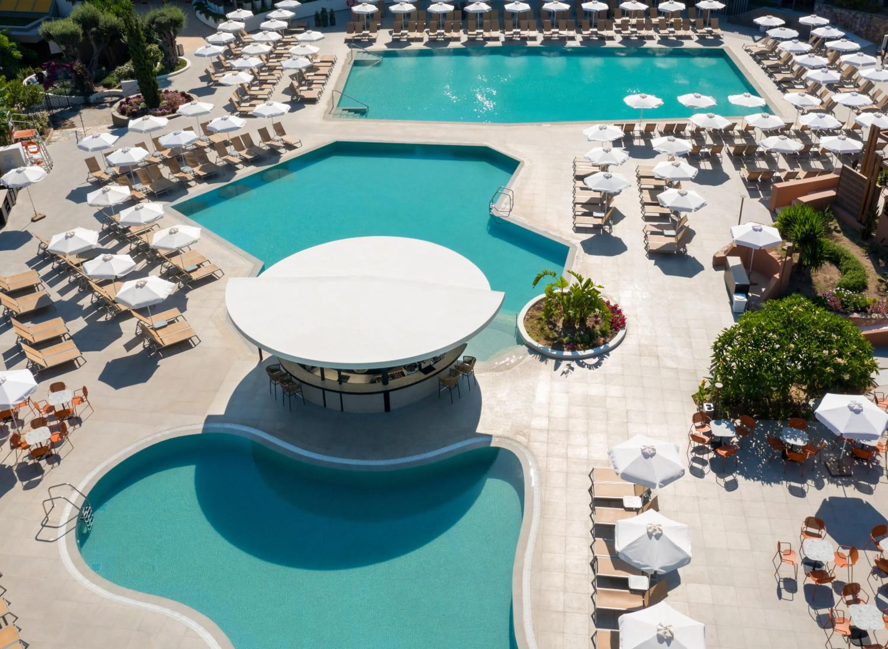 Swimming pool in Olympic Palace Hotel