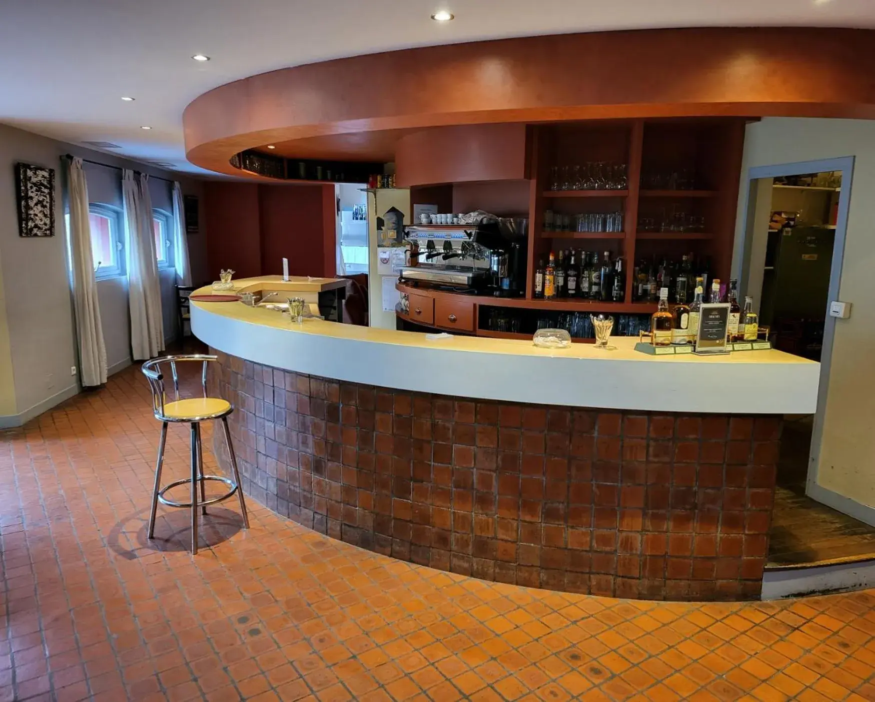 Lounge or bar in Hôtel Causse Comtal Rodez, The Originals Relais Lounge or bar in Hôtel Causse Comtal Rodez, The Originals Relais