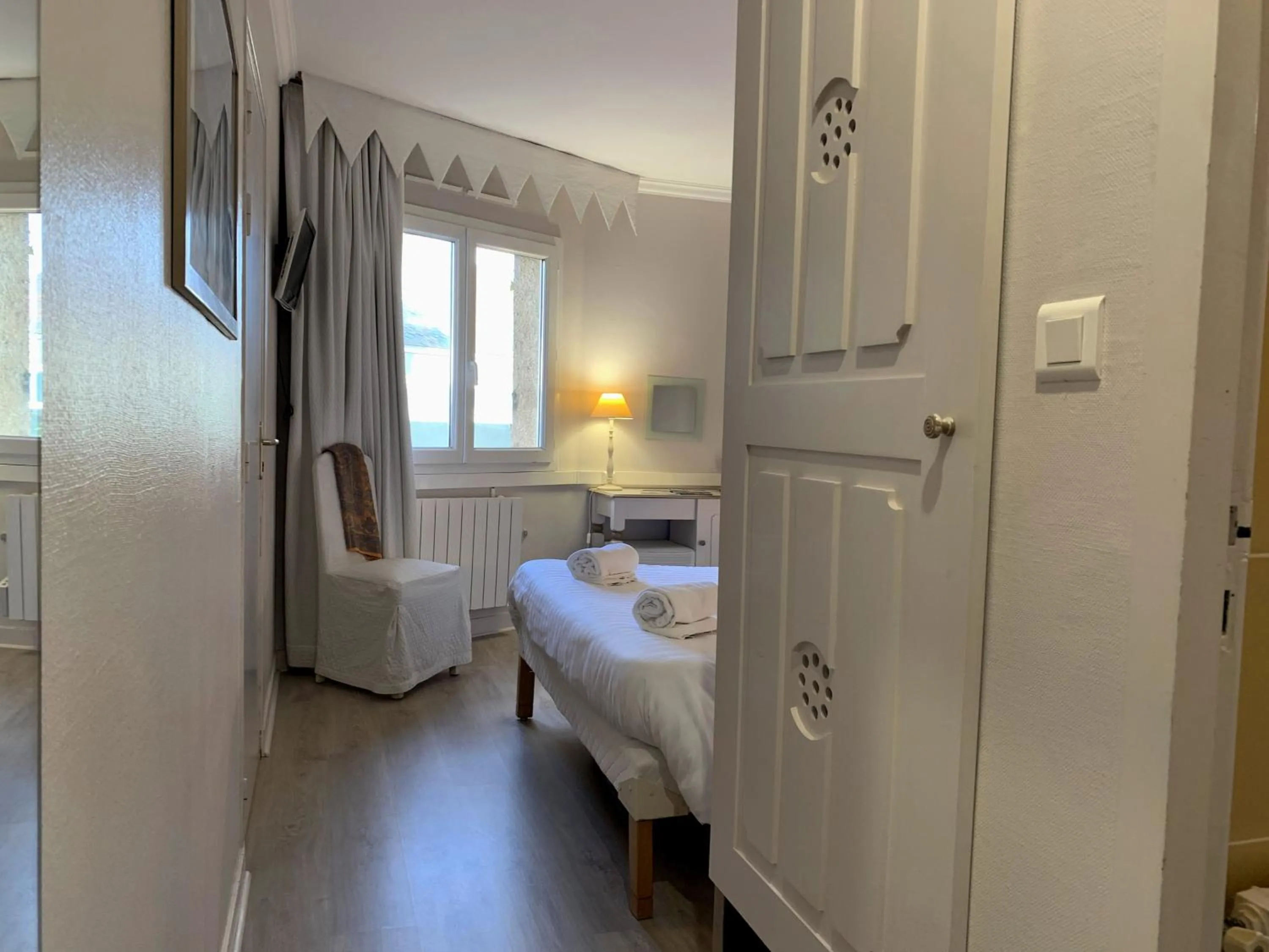 Bed in Hôtel Causse Comtal Rodez, The Originals Relais