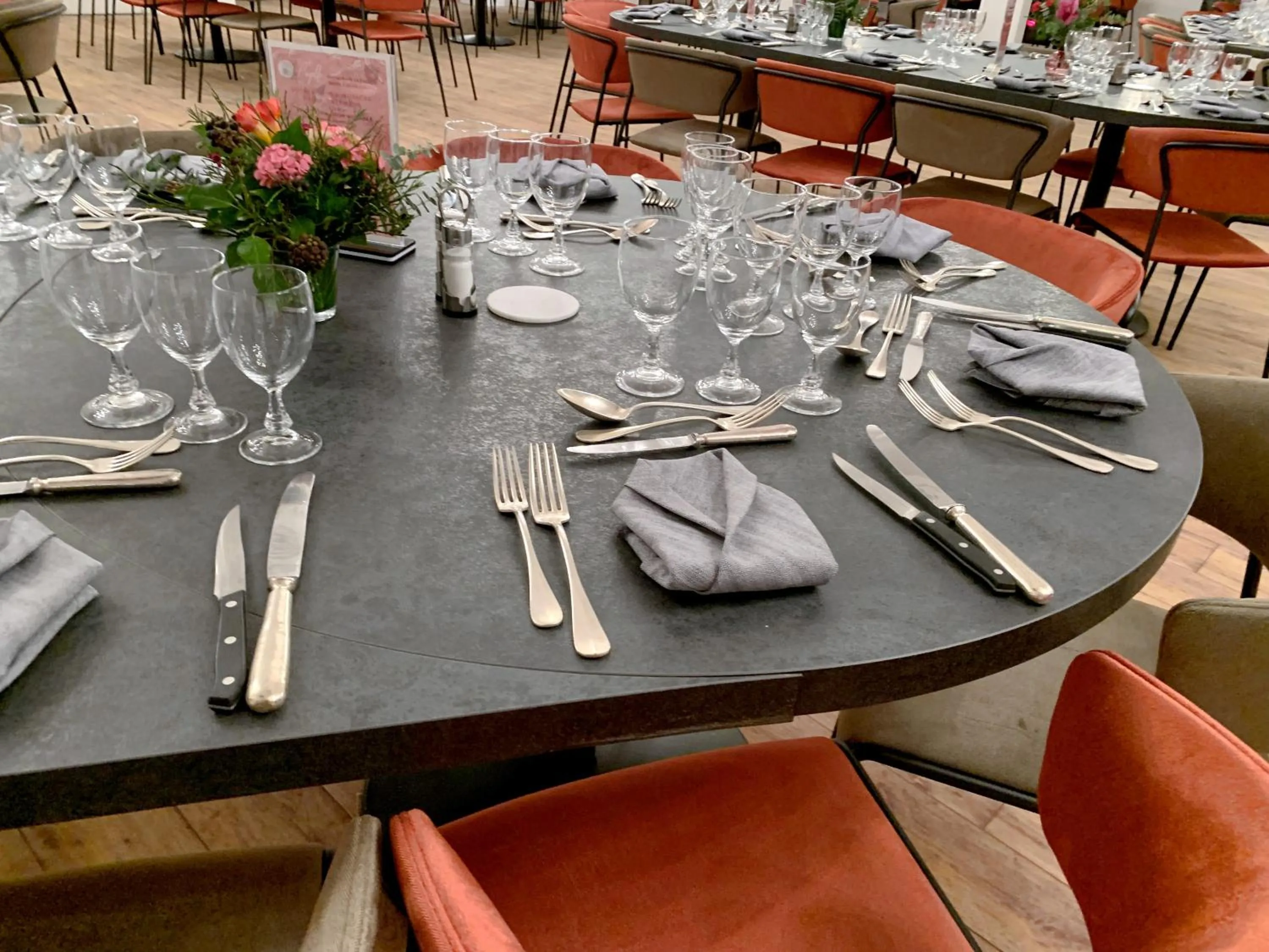 Restaurant/places to eat in Hôtel Causse Comtal Rodez, The Originals Relais