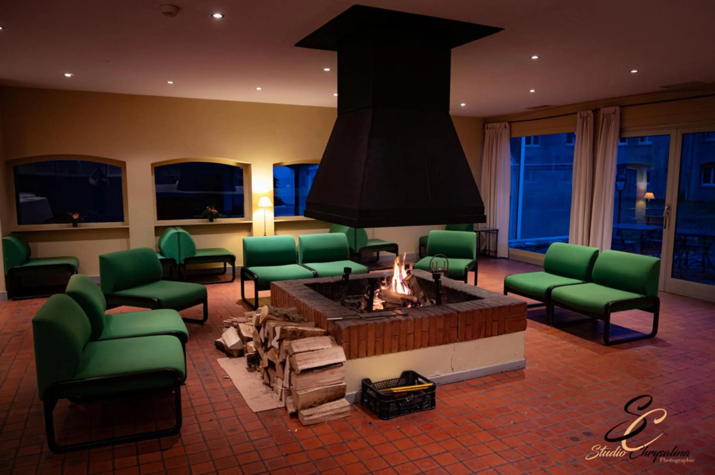 Lounge or bar in Hôtel Causse Comtal Rodez, The Originals Relais