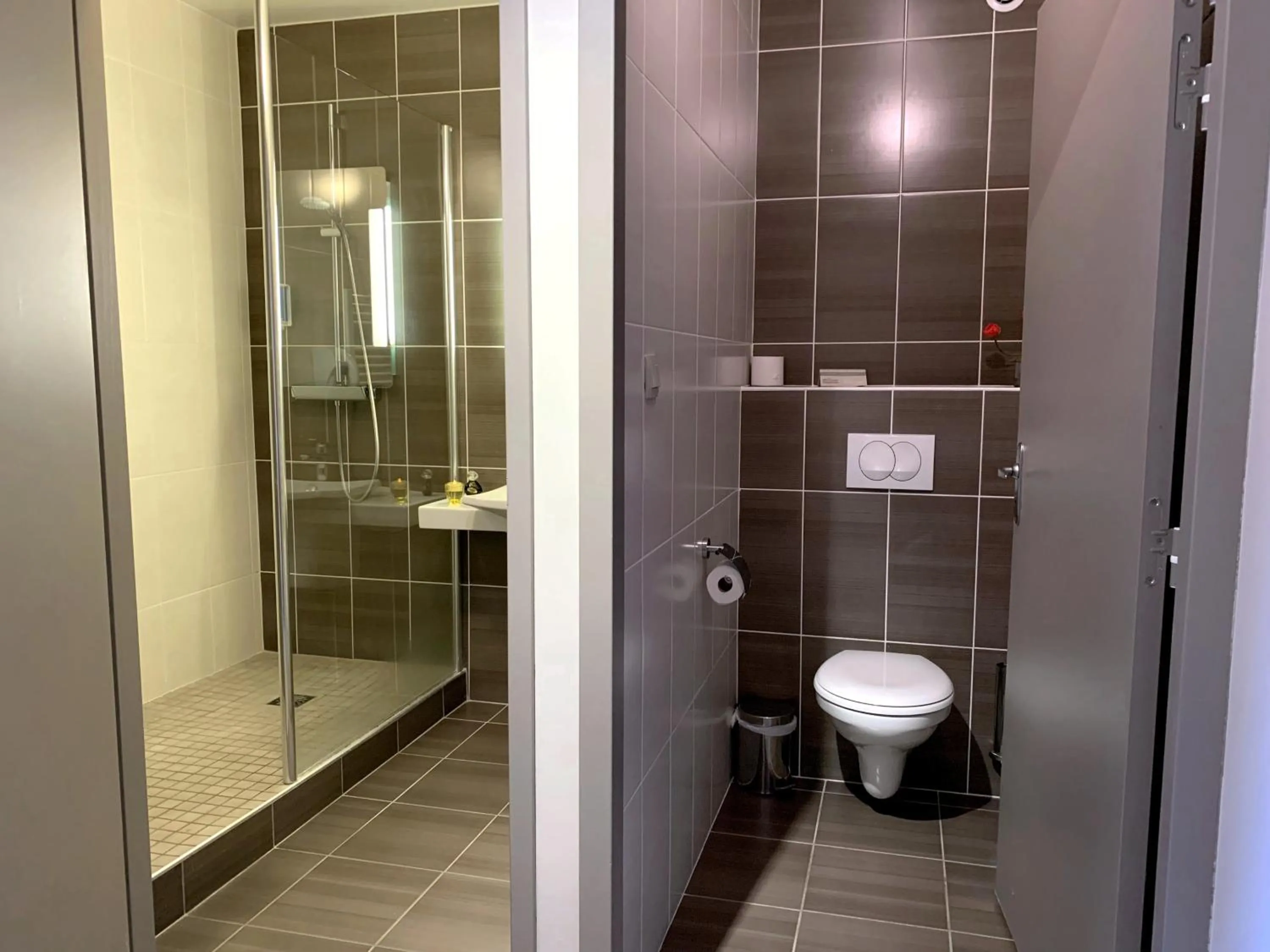 Bathroom in Hôtel Causse Comtal Rodez, The Originals Relais