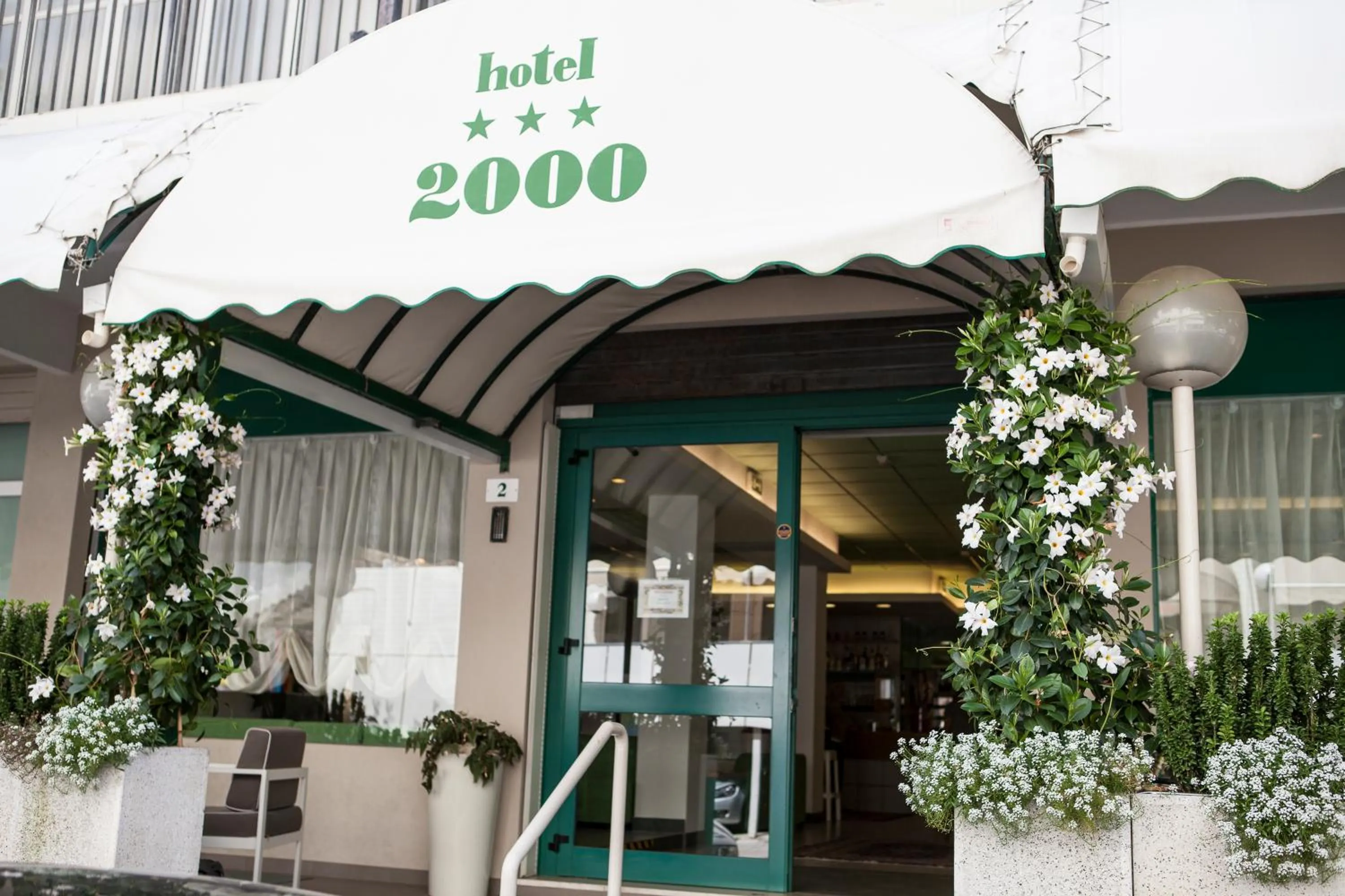 Facade/entrance in Hotel 2000