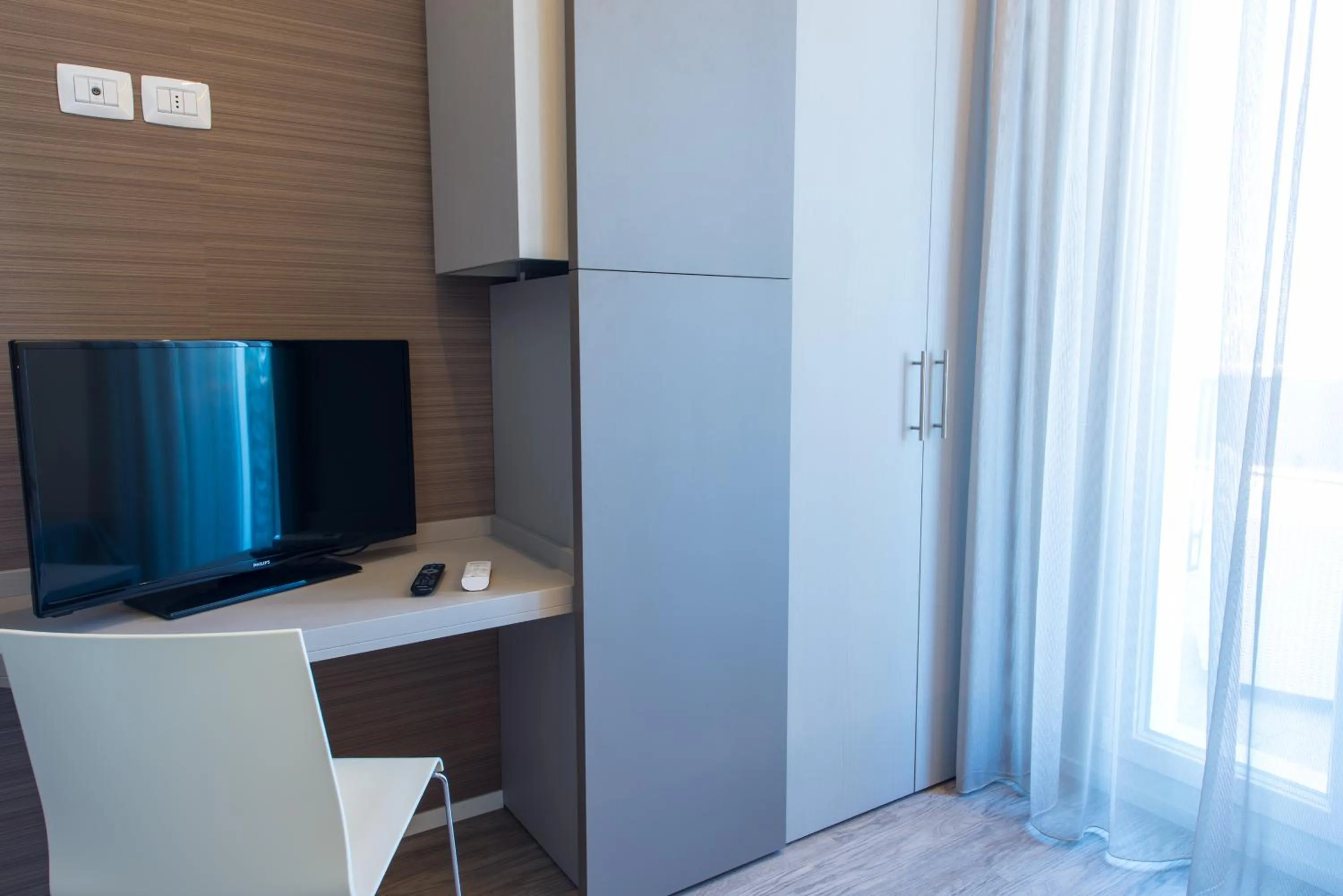 Photo of the whole room in Hotel 2000