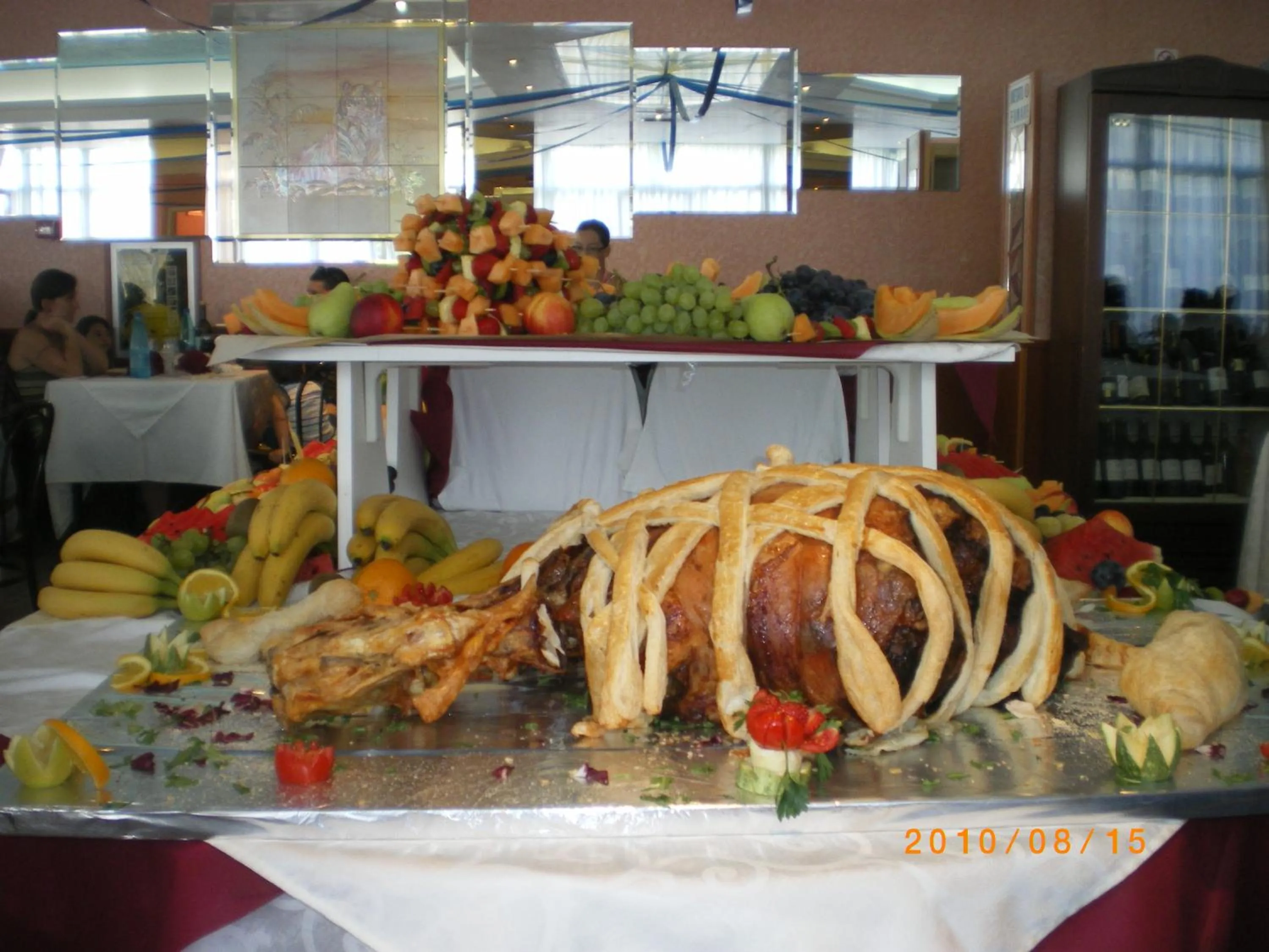 Breakfast in Hotel 2000