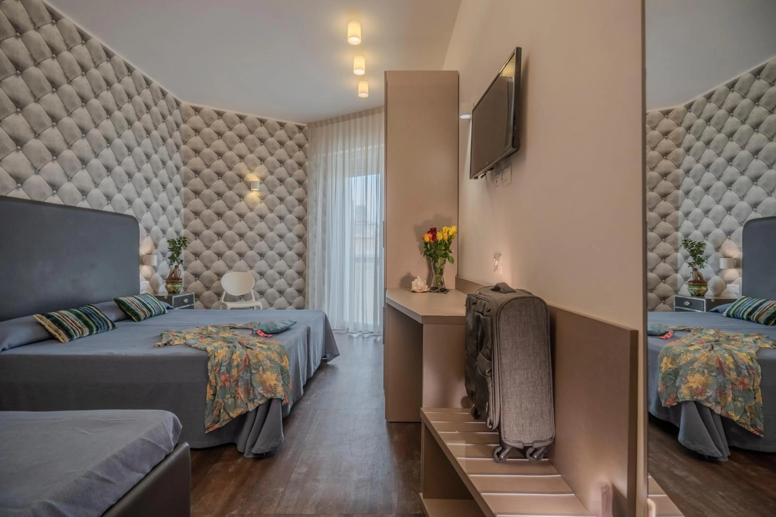 Photo of the whole room, Bed in Hotel 2000