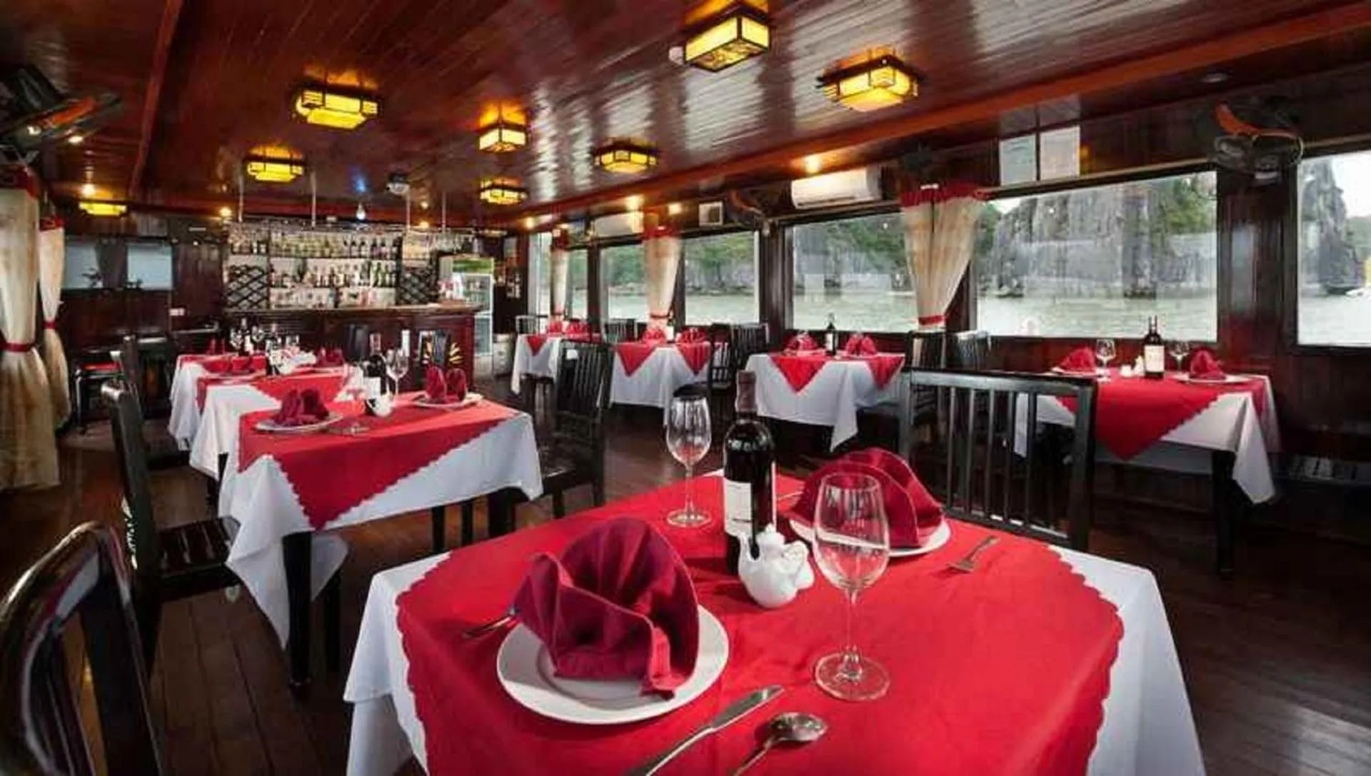 Dining area in Fantasea Imperial Cruise