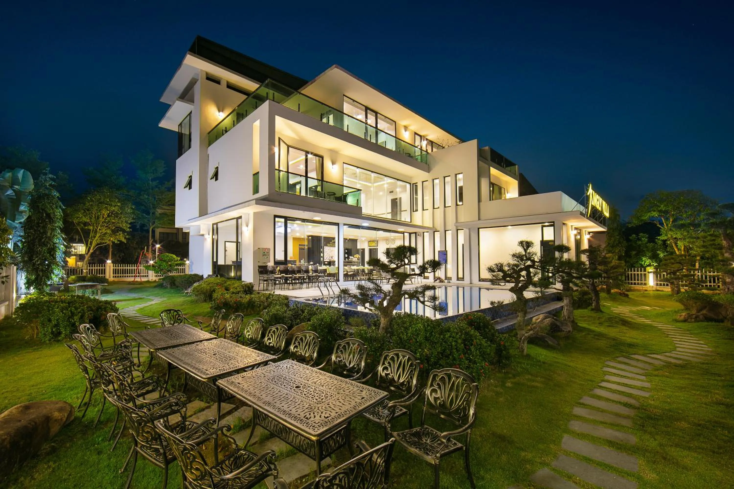 Property building in Fantasea Imperial Cruise