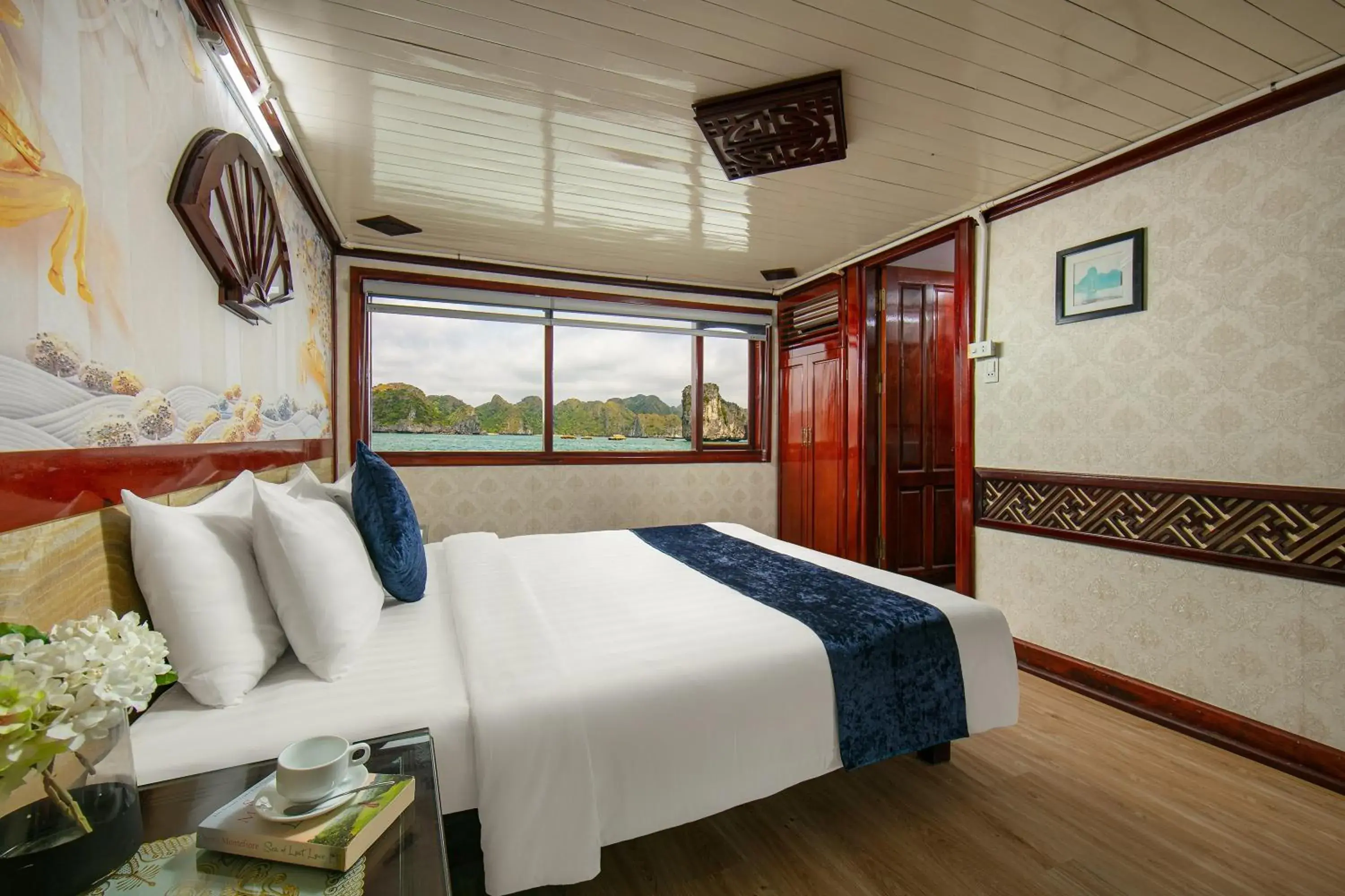 Standard Cabin on Boat in Fantasea Imperial Cruise Standard Cabin on Boat in Fantasea Imperial Cruise