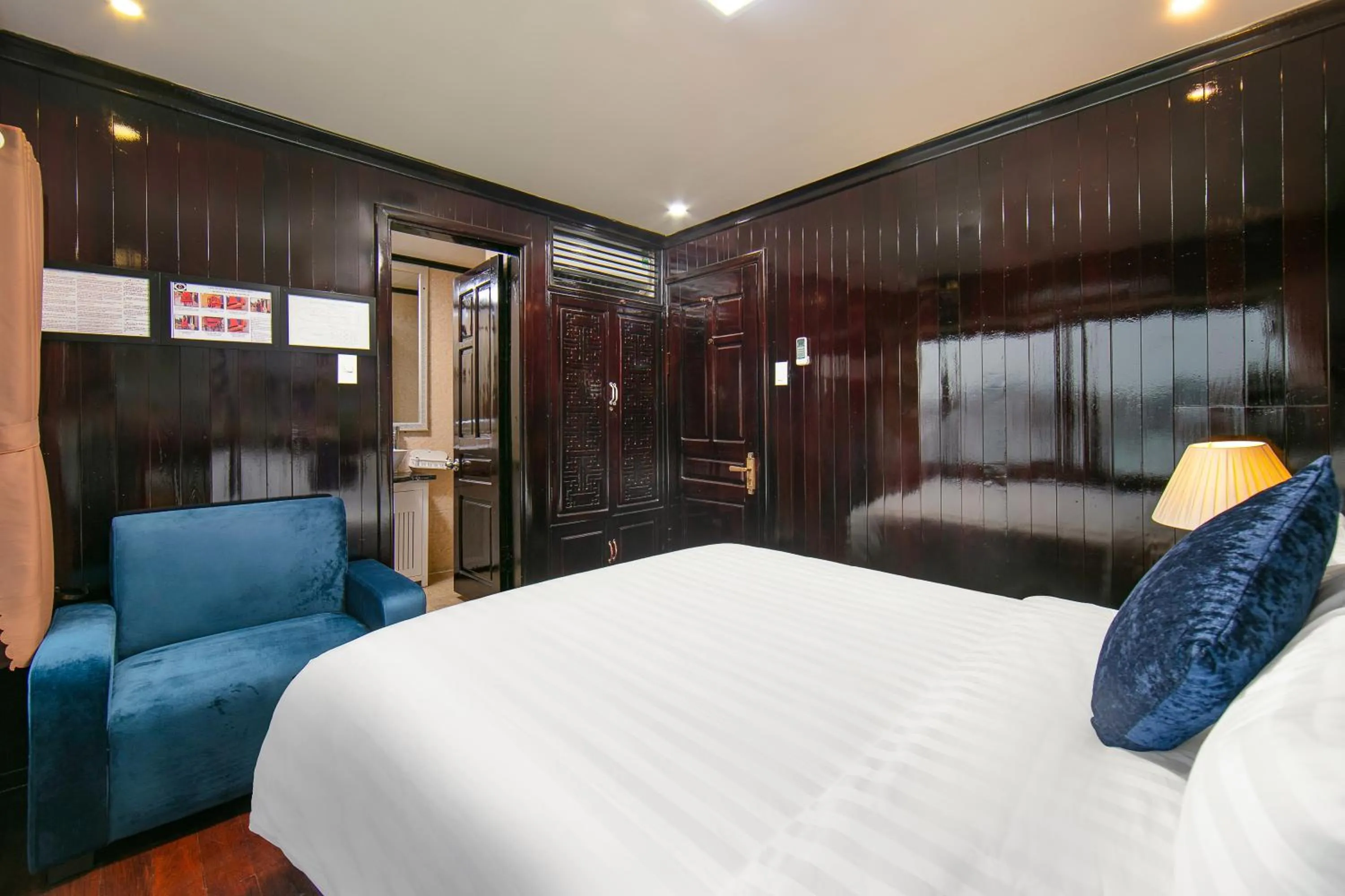 Bedroom, Bed in Fantasea Imperial Cruise