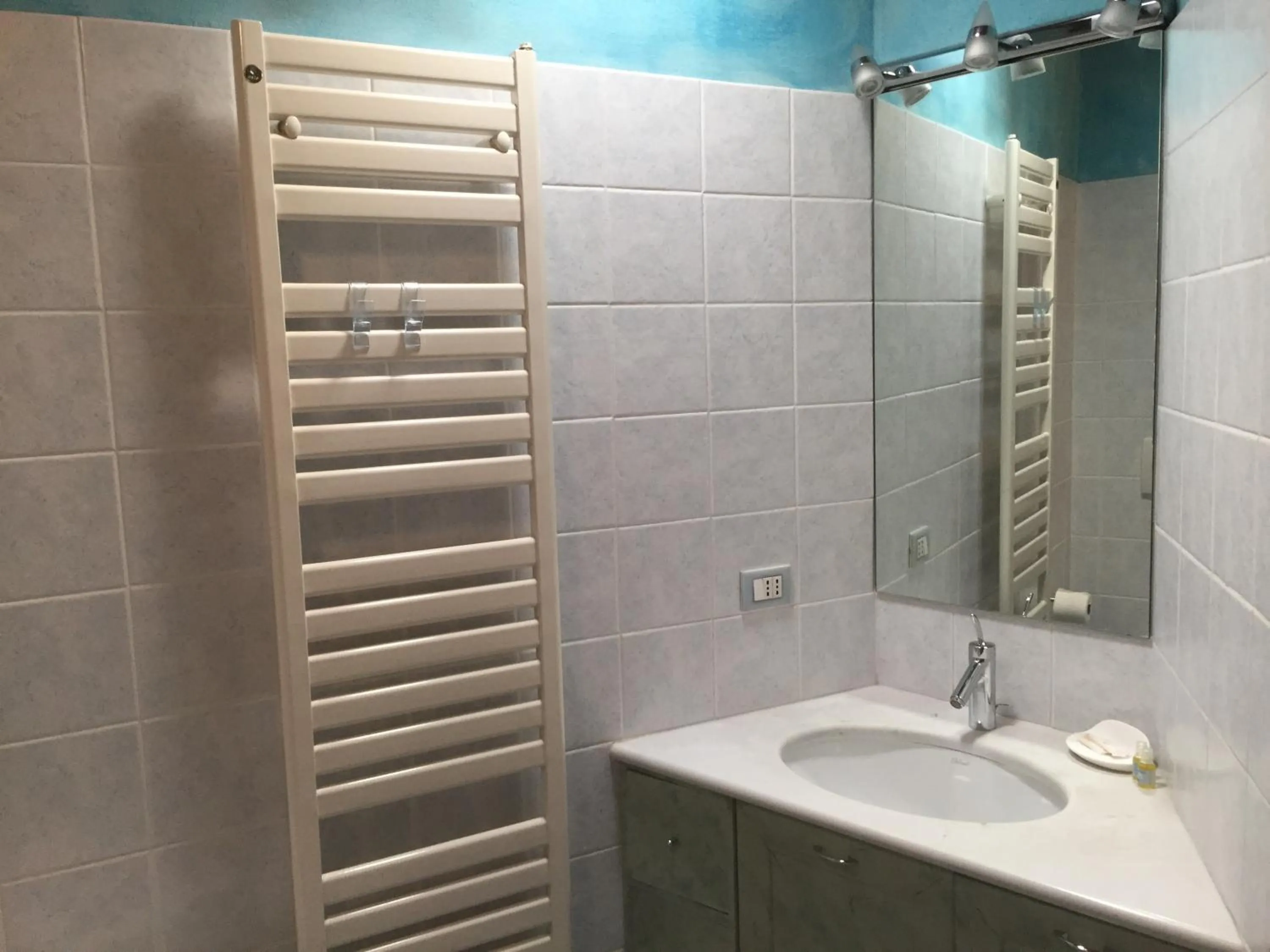 Bathroom in B&B Treviglio