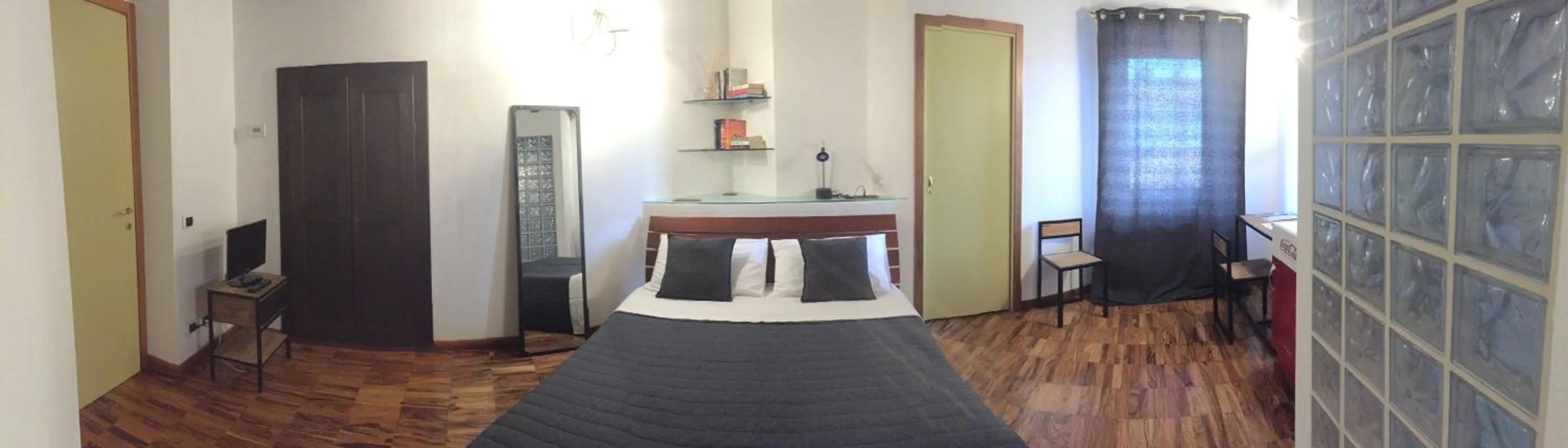 Photo of the whole room in B&B Treviglio