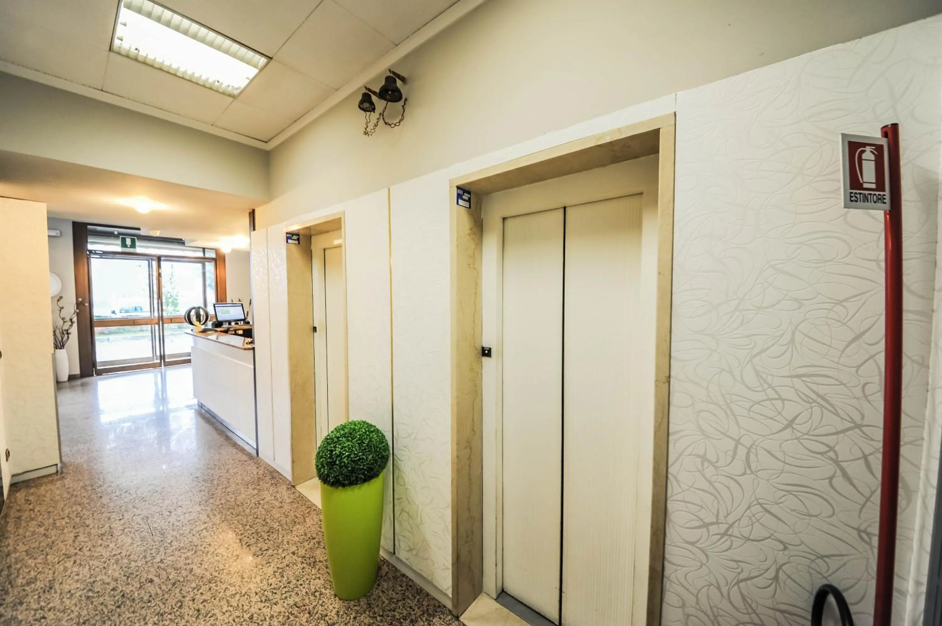 Area and facilities in Hp Fly Hotel Bologna