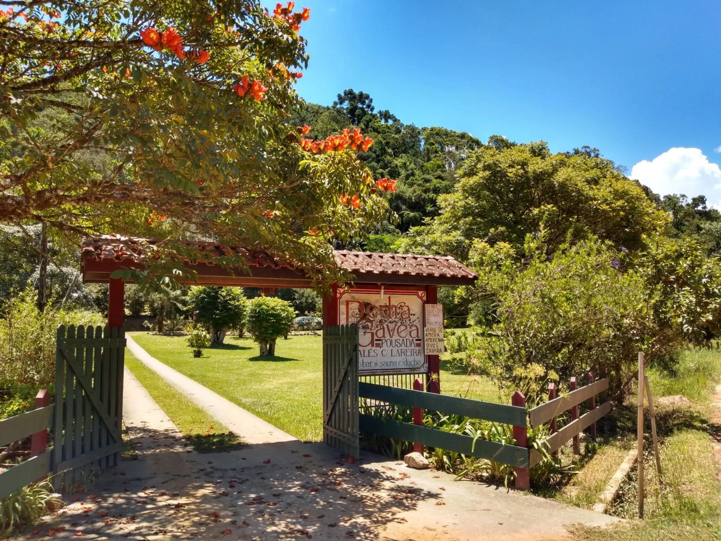 Facade/entrance in Pousada Pedra da Gávea