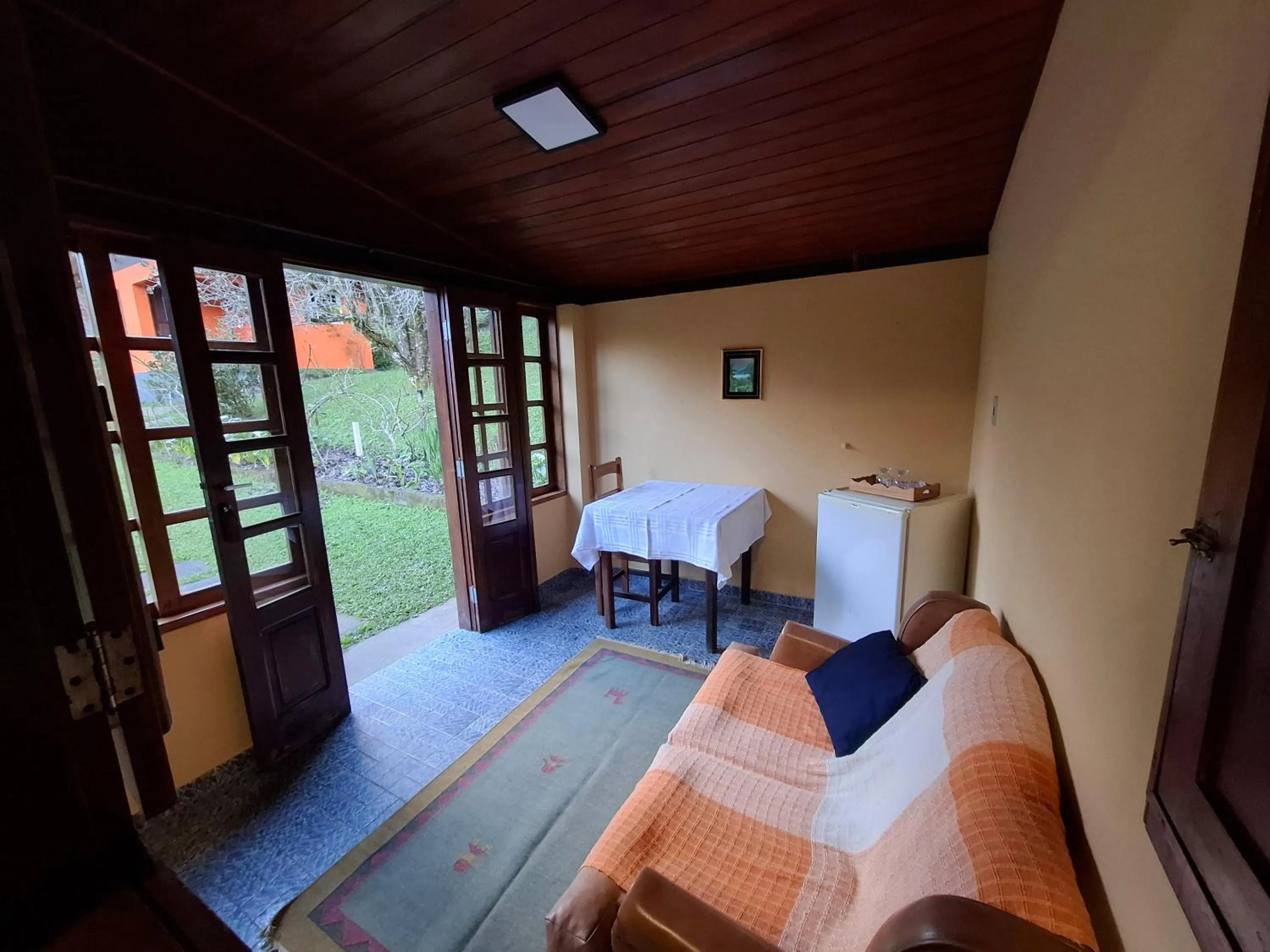 Living room, Bed in Pousada Pedra da Gávea