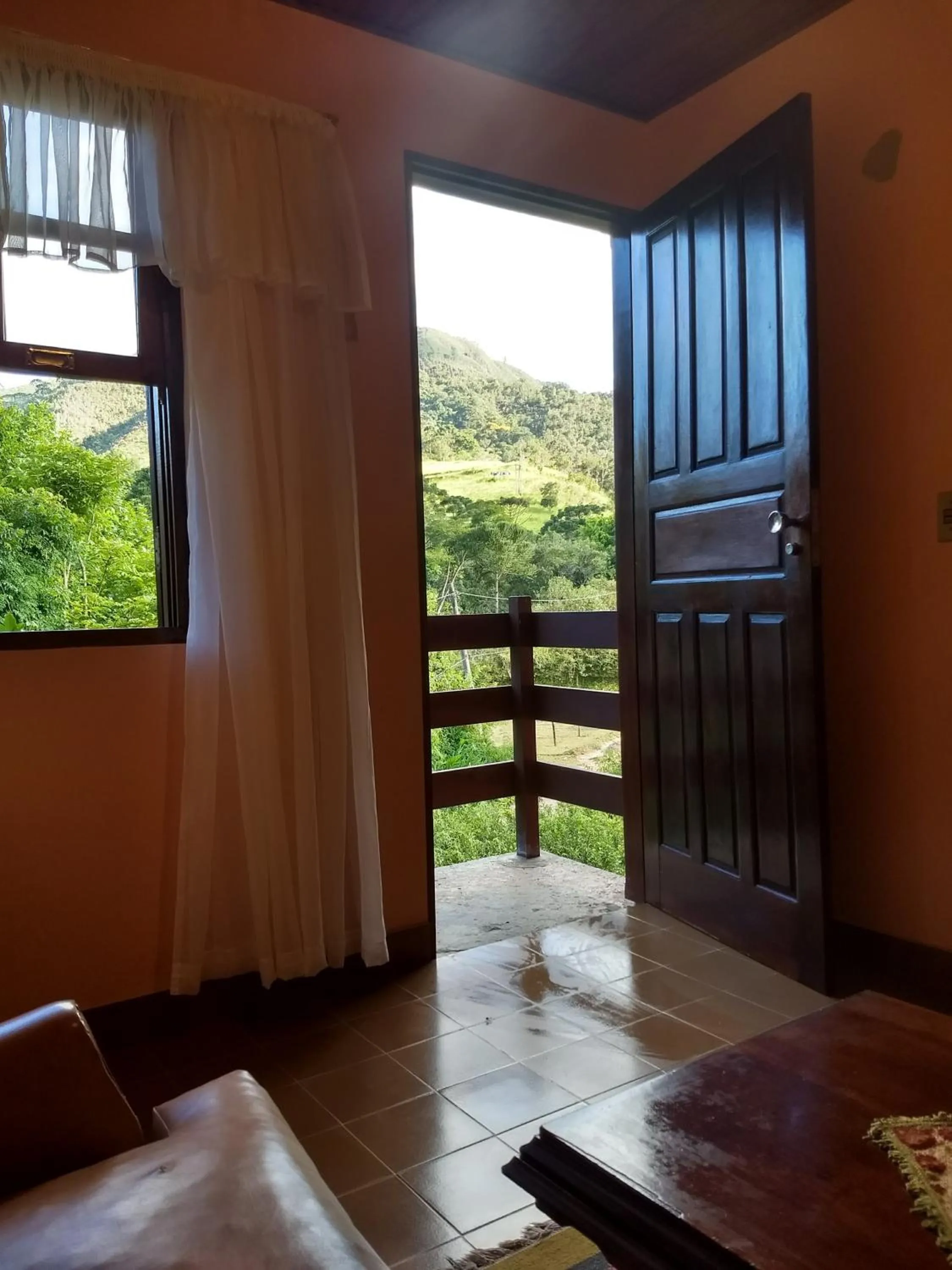 Living room in Pousada Pedra da Gávea