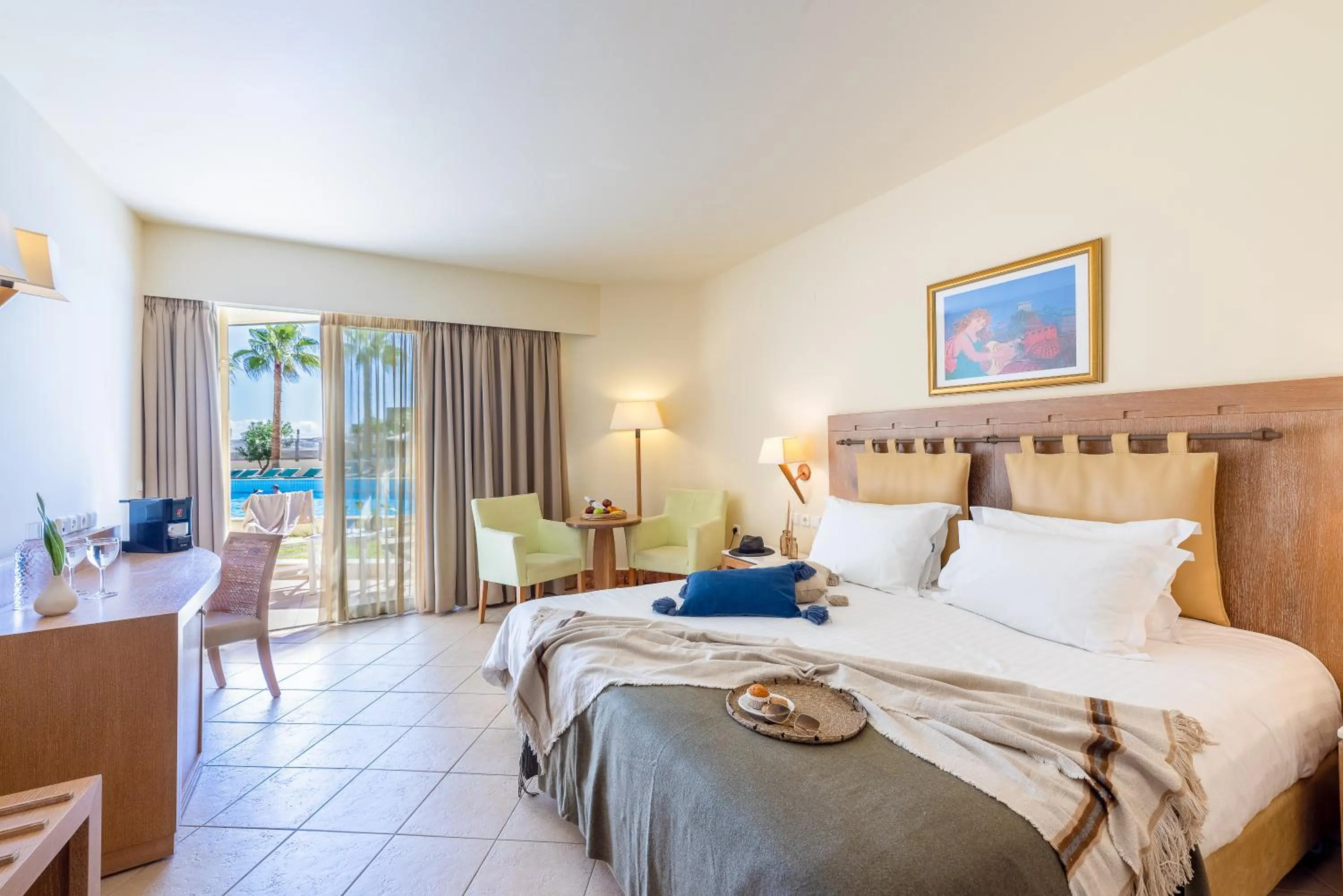 Bed in Giannoulis - Santa Marina Plaza (Adults Only)