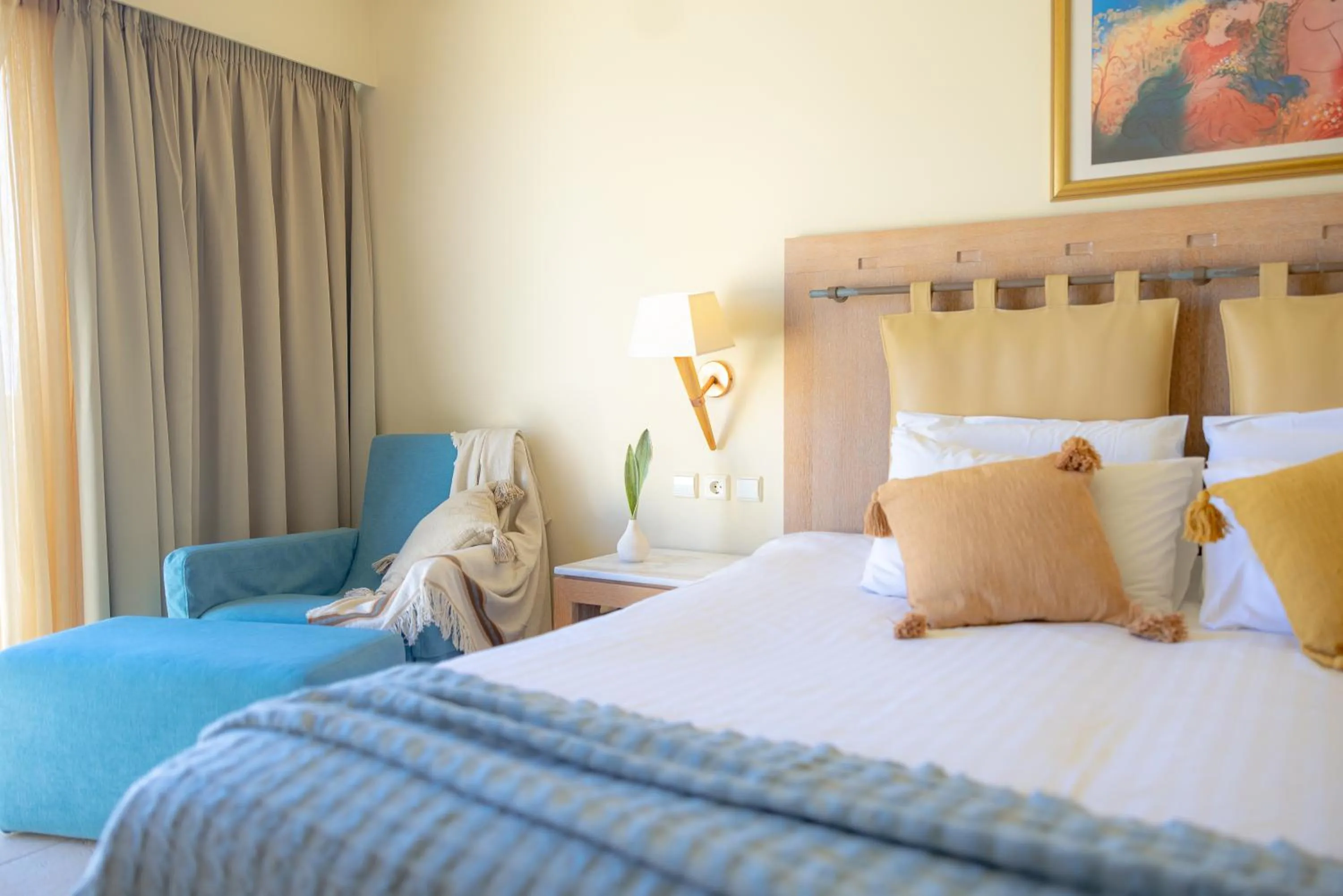 Bed in Giannoulis - Santa Marina Plaza (Adults Only)
