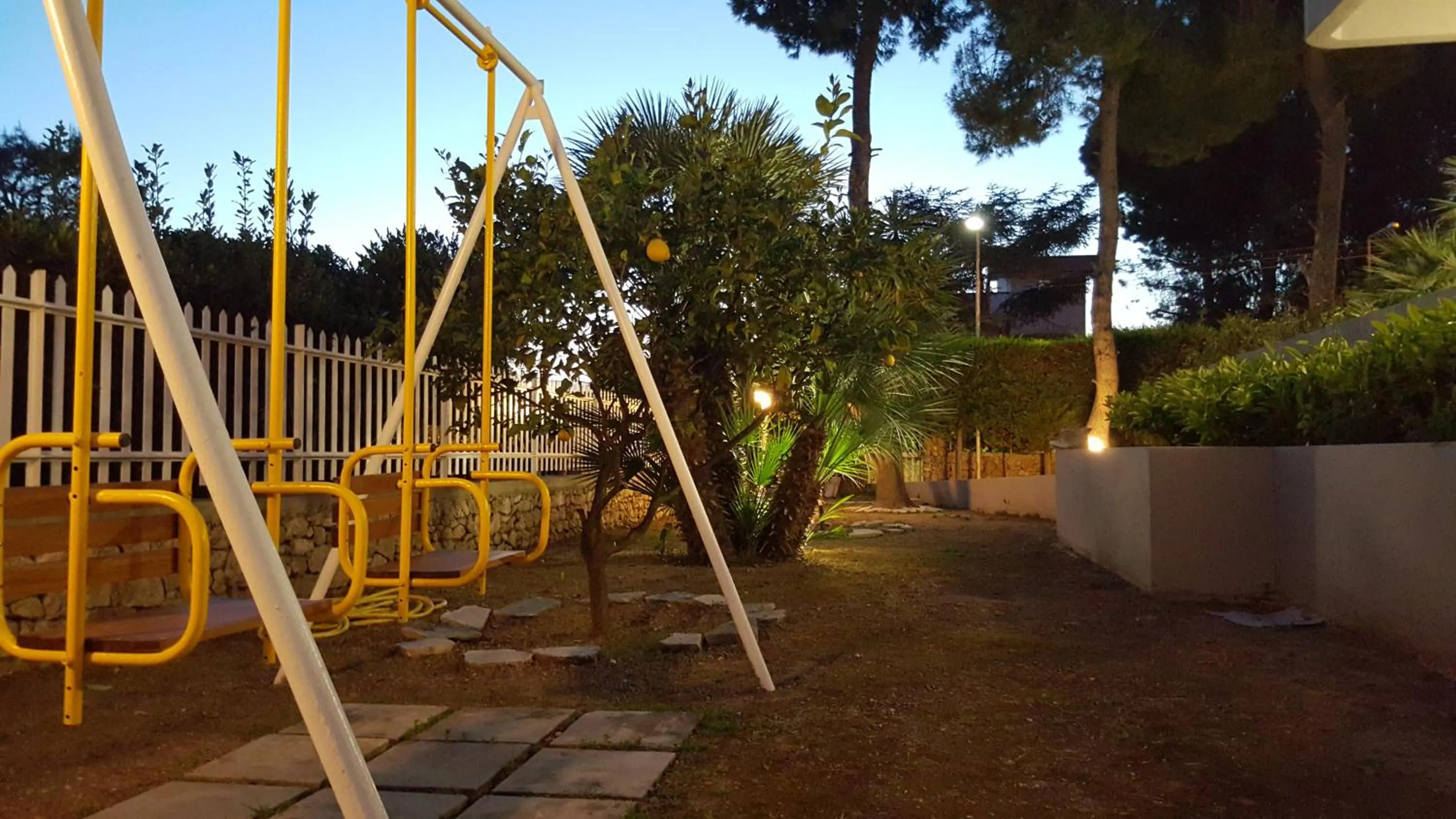 Garden in Phalanthos B&B