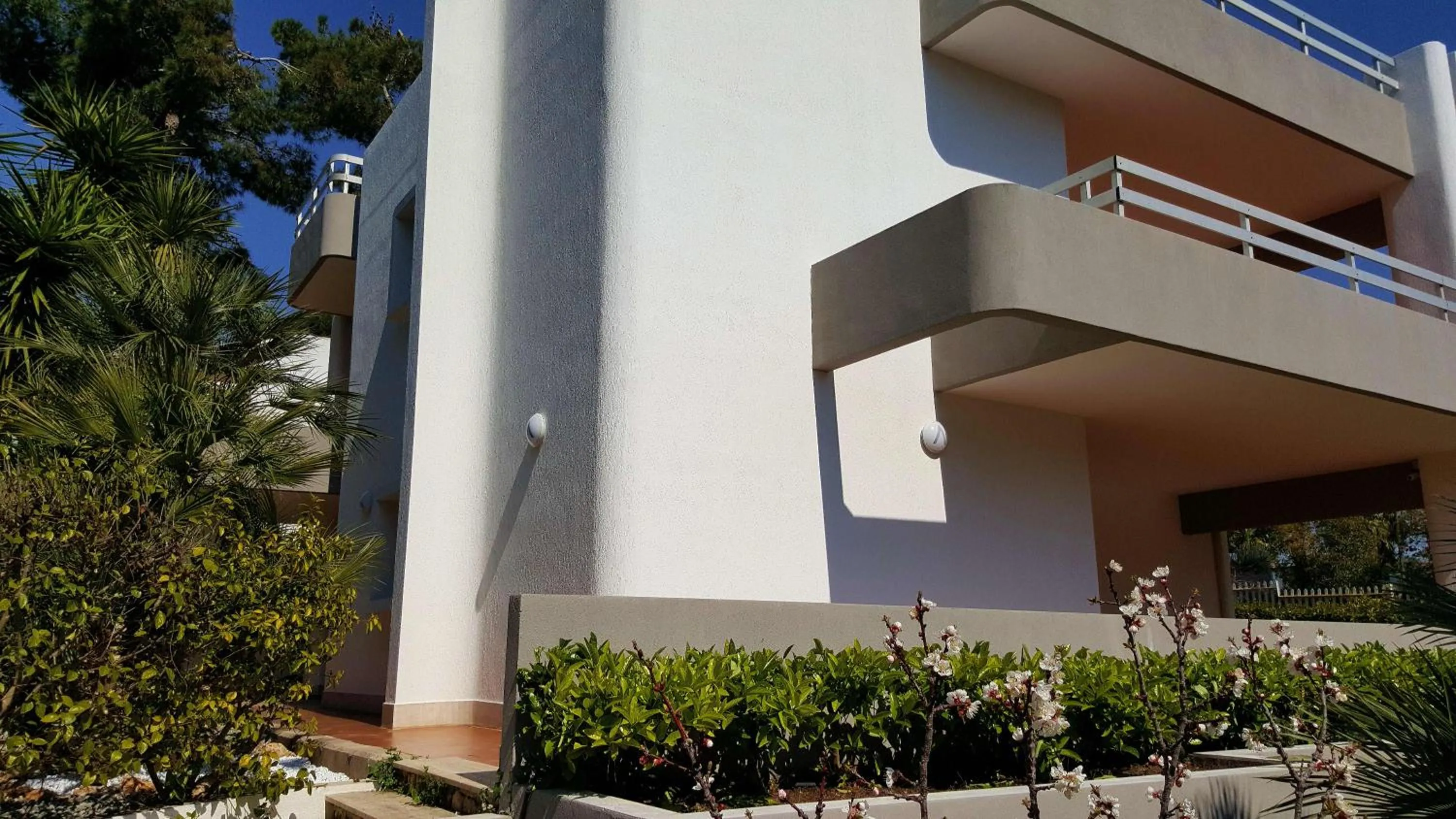 Facade/entrance in Phalanthos B&B