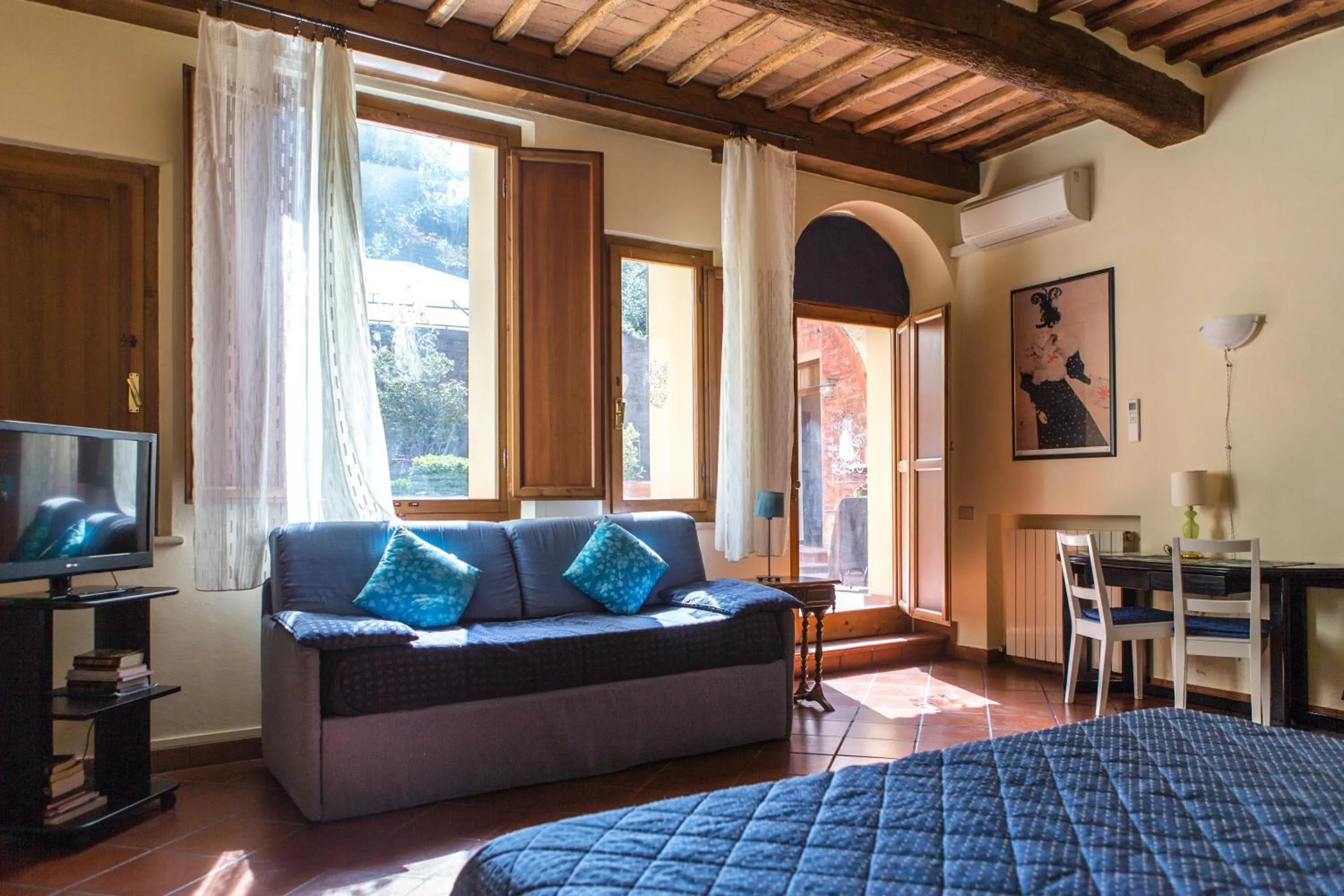 Bedroom, Bed in Piazza Paradiso Accommodation