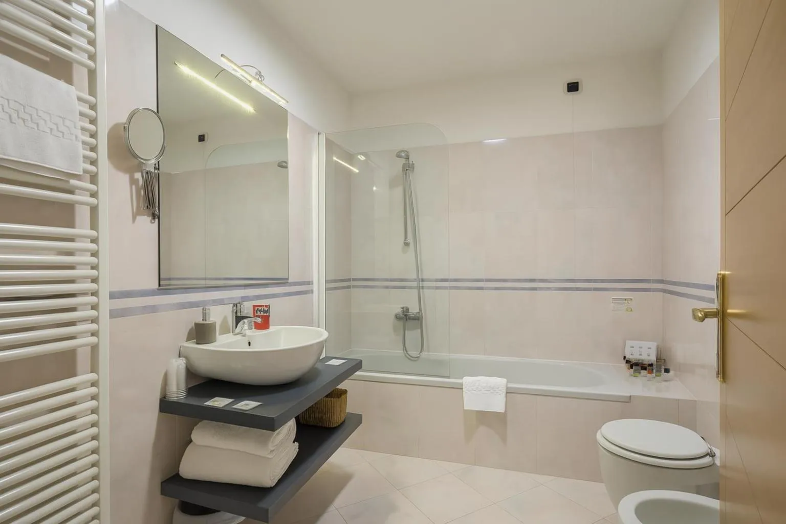 Piazza Paradiso Accommodation