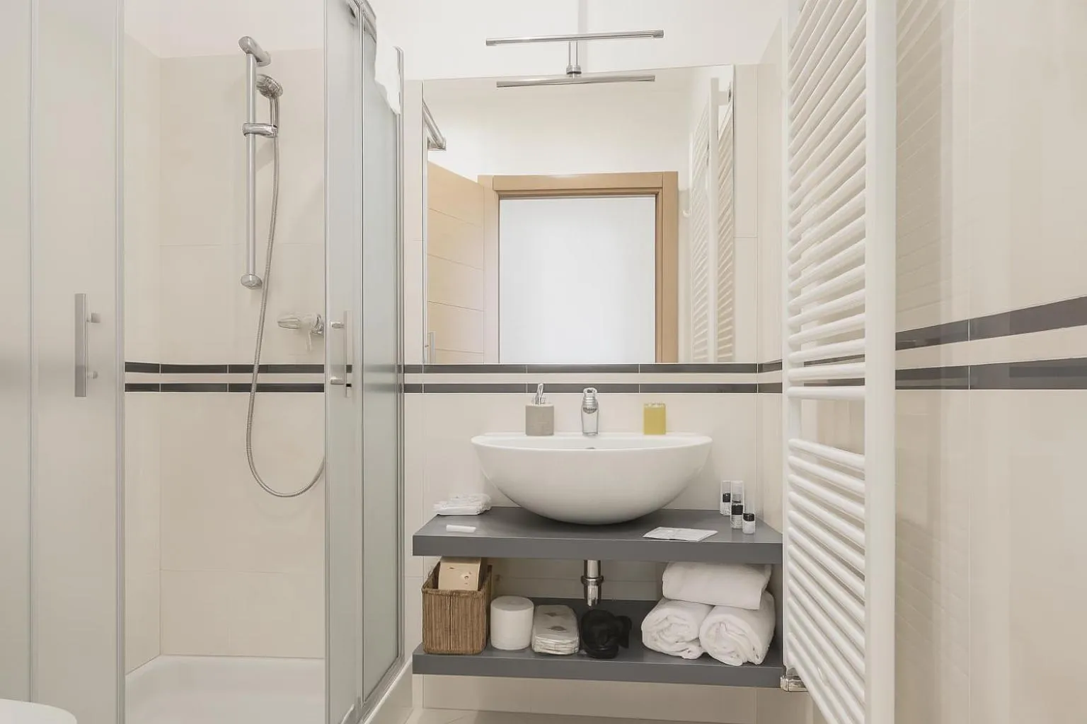 Piazza Paradiso Accommodation