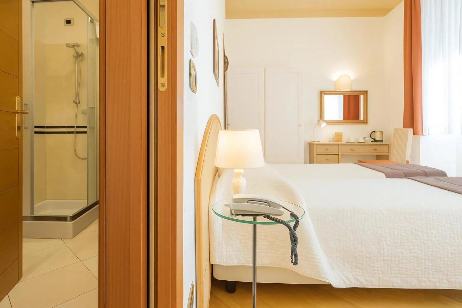 Bed in Piazza Paradiso Accommodation