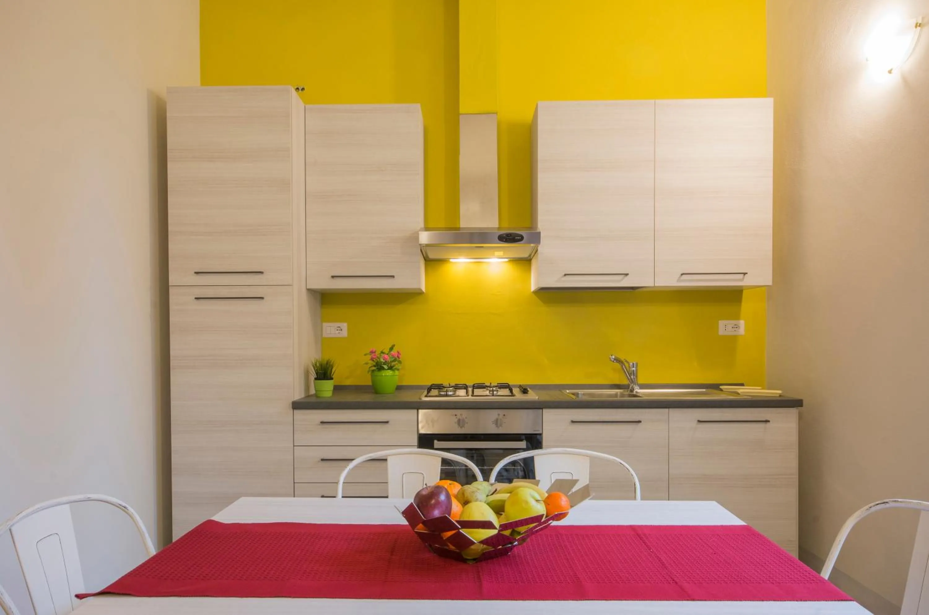 Kitchen or kitchenette in Piazza Paradiso Accommodation
