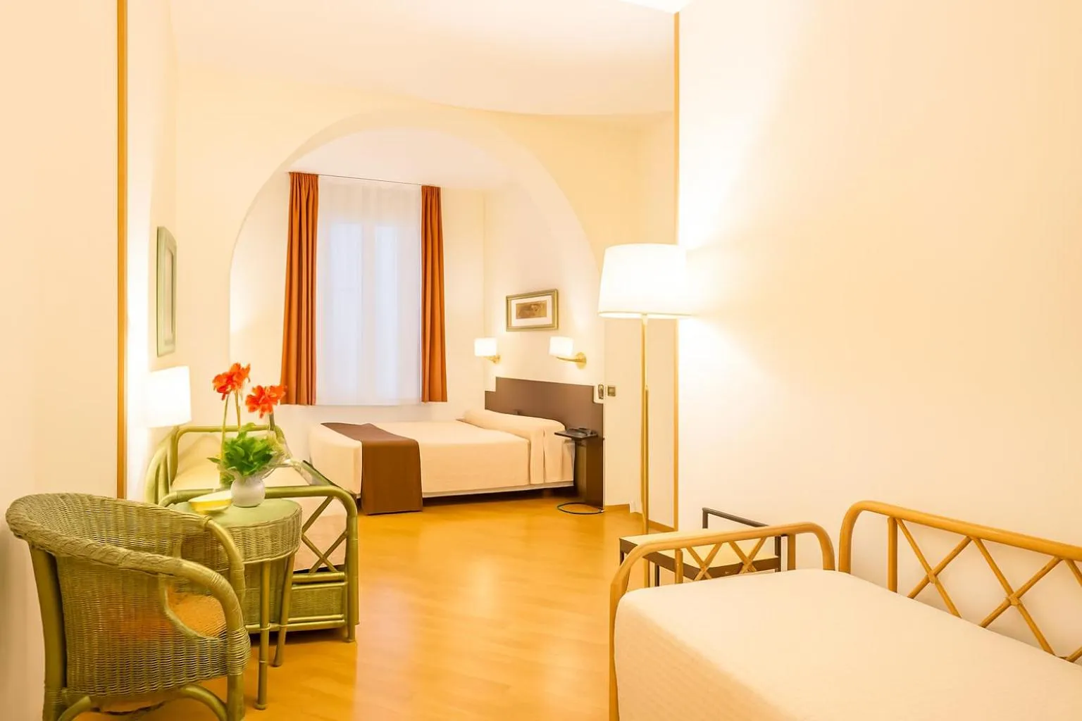 Bed in Piazza Paradiso Accommodation