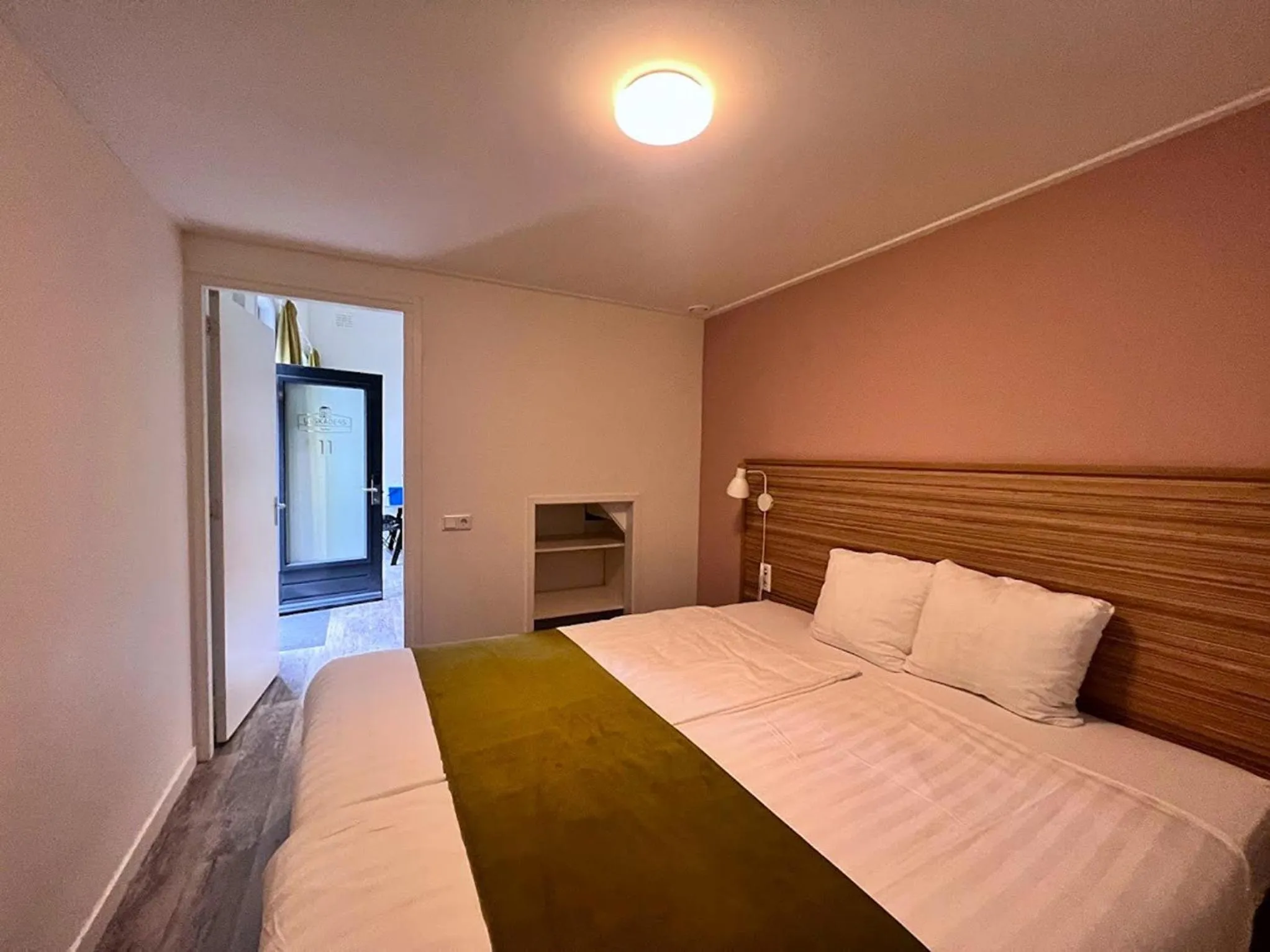 Bed in Hotel Loskade 45