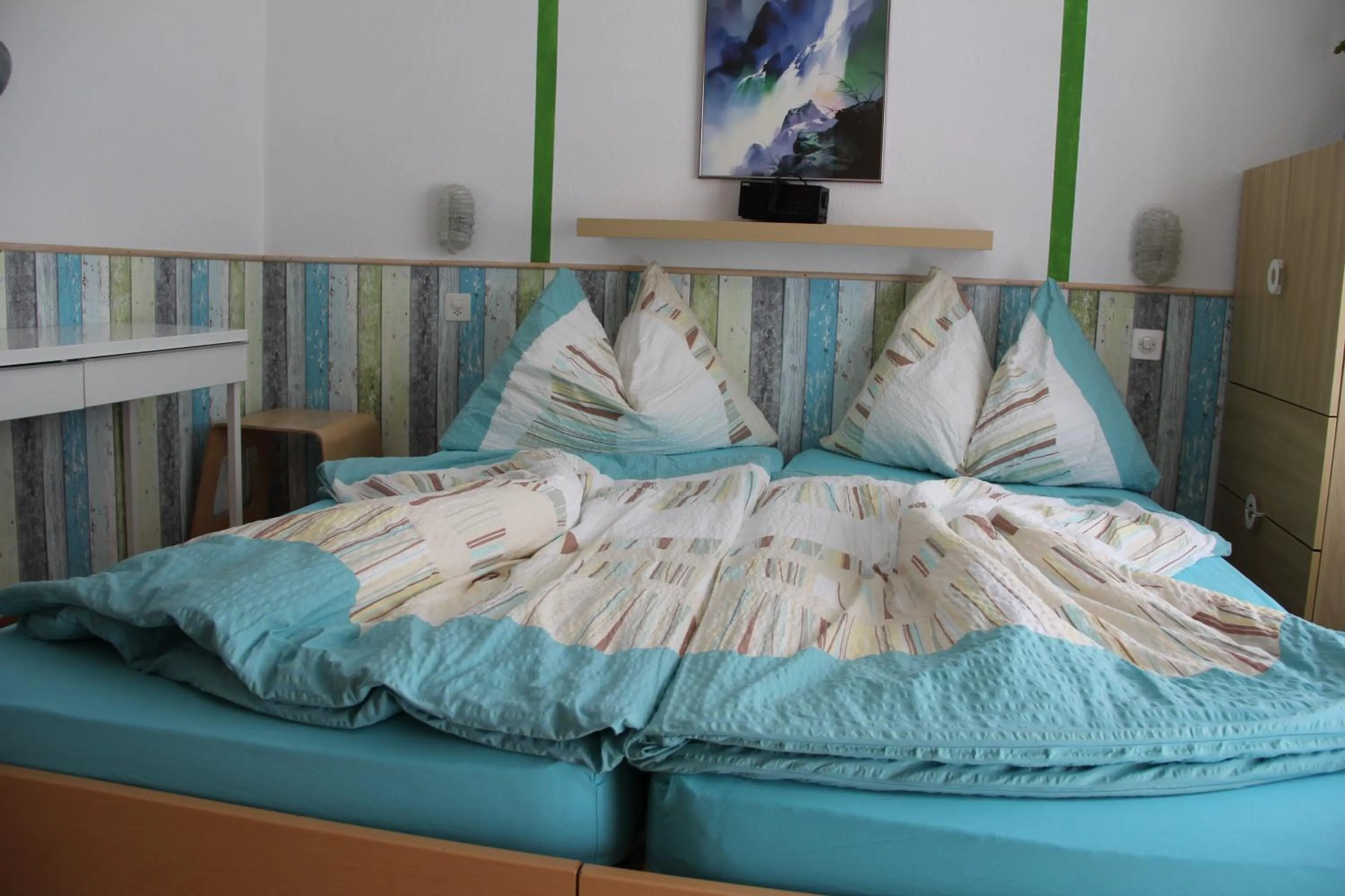 Photo of the whole room, Bed in Pension Heino