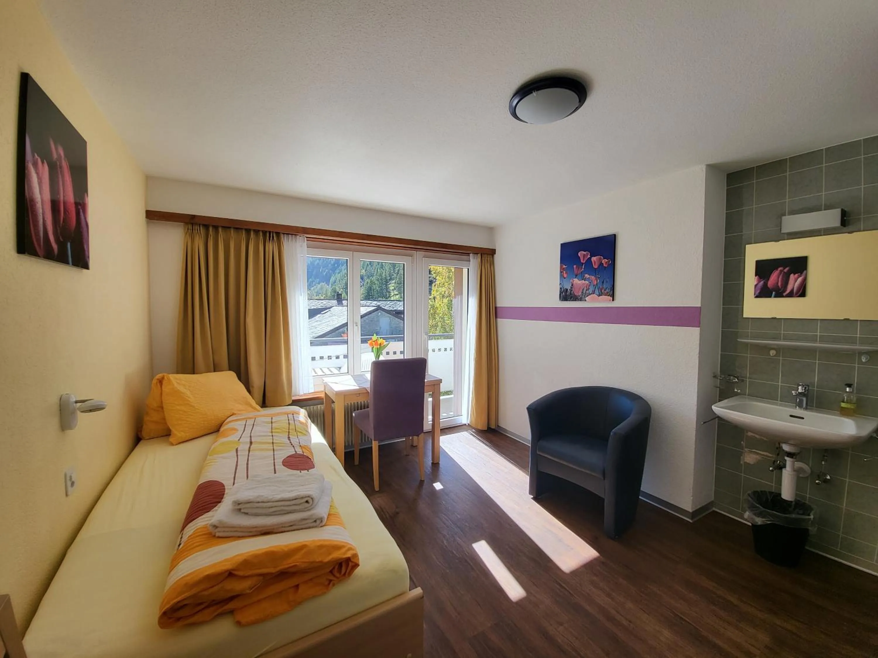 Photo of the whole room in Pension Heino