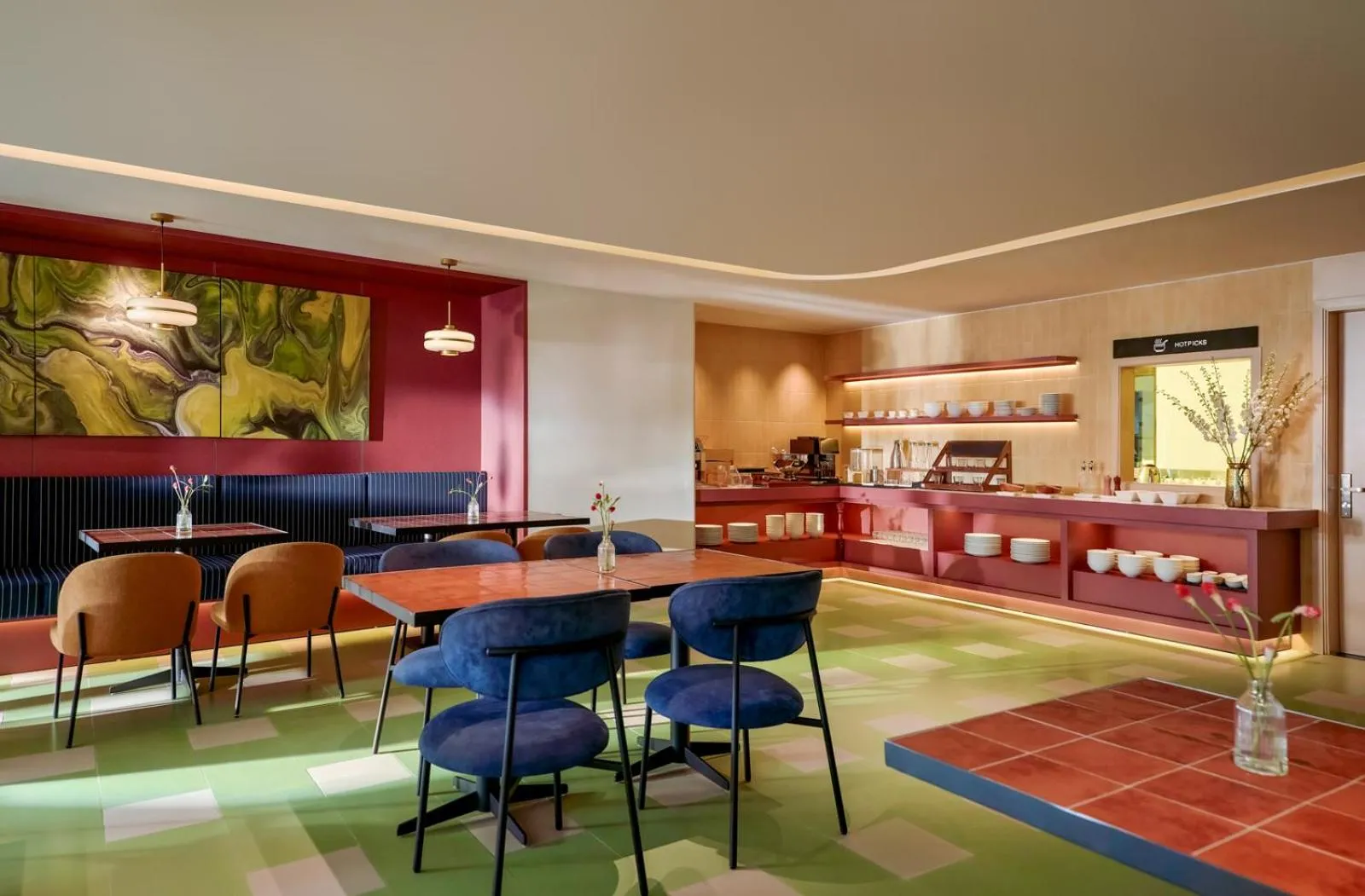 Restaurant/places to eat in M Village Hotel Kim Mã