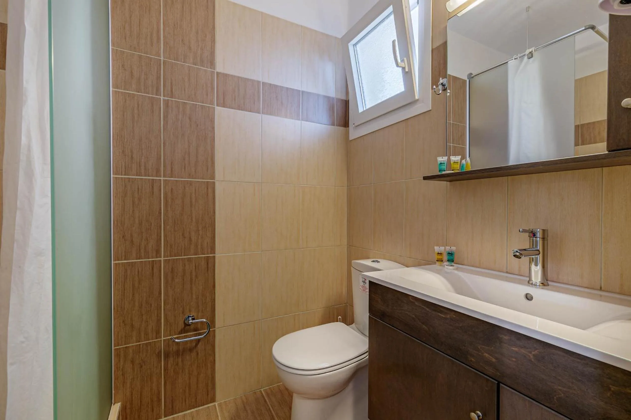 Palapart Gikas Gouvia